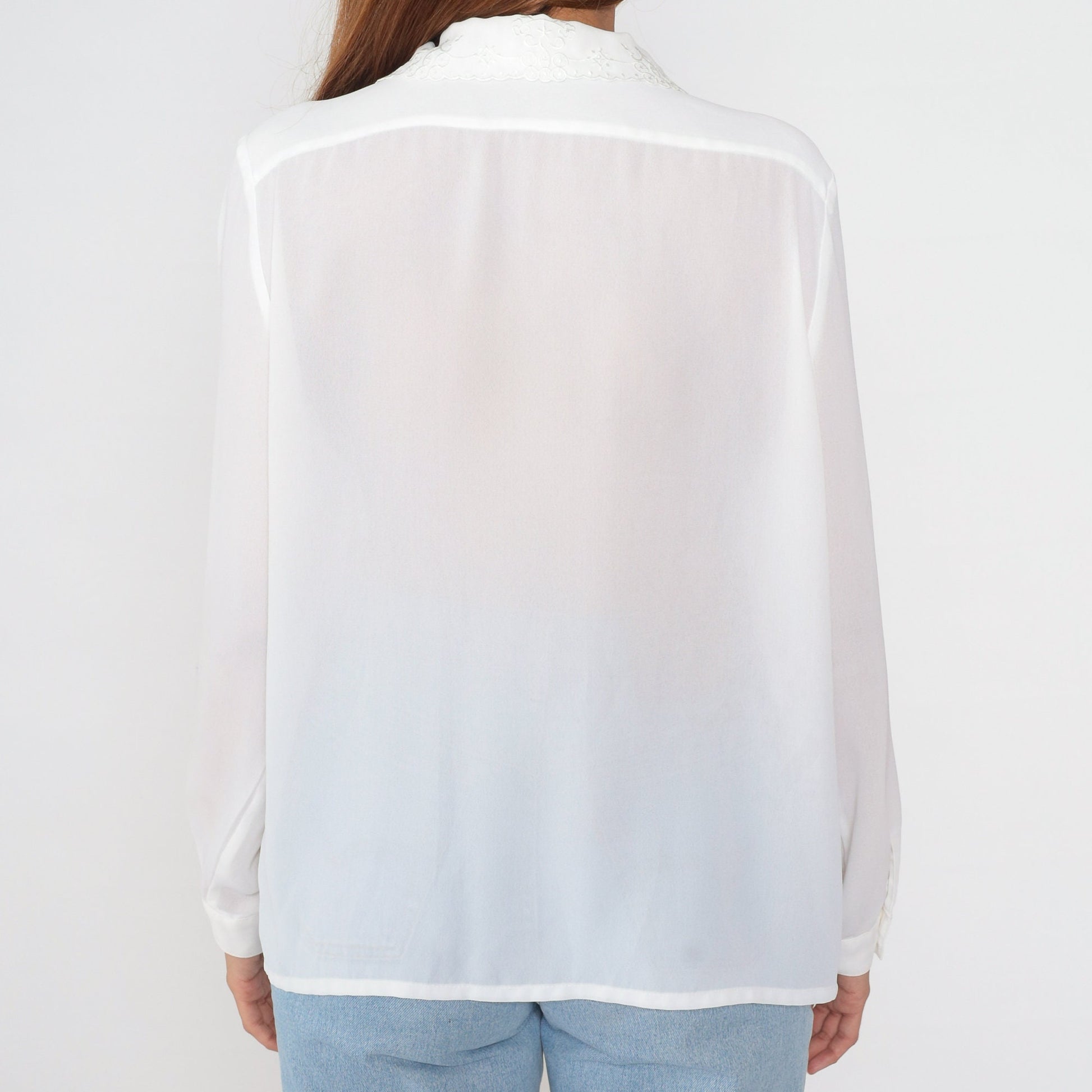 90s Karen Scott White Pleated Blouse Floral Embroidered Scalloped Collar Large L