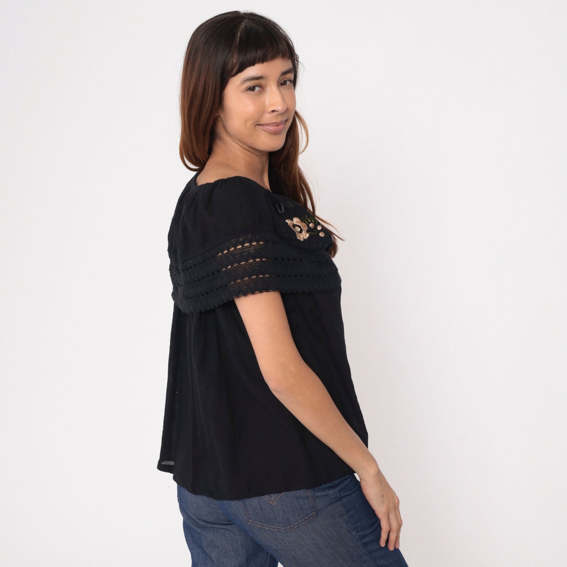 90s Mexican Floral Embroidered Cotton Blouse Off-Shoulder Black Medium