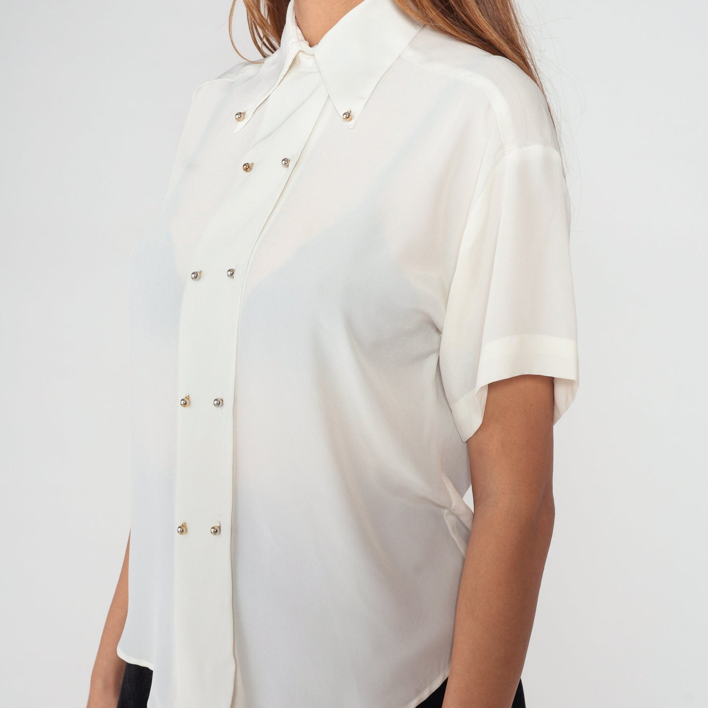 90s Cream Button-Up Blouse Short Sleeve Pointed Collar Silver Buttons Small