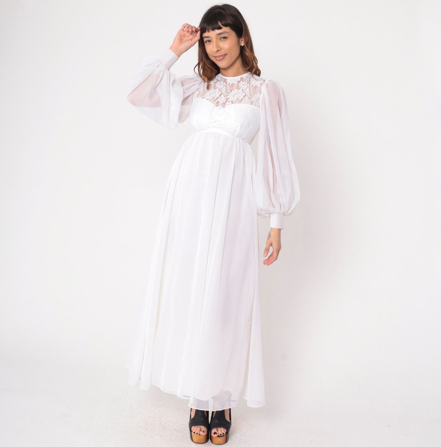 70s White Lace Maxi Wedding Dress Empire Waist Balloon Sleeve Sweetheart Neckline Extra Small