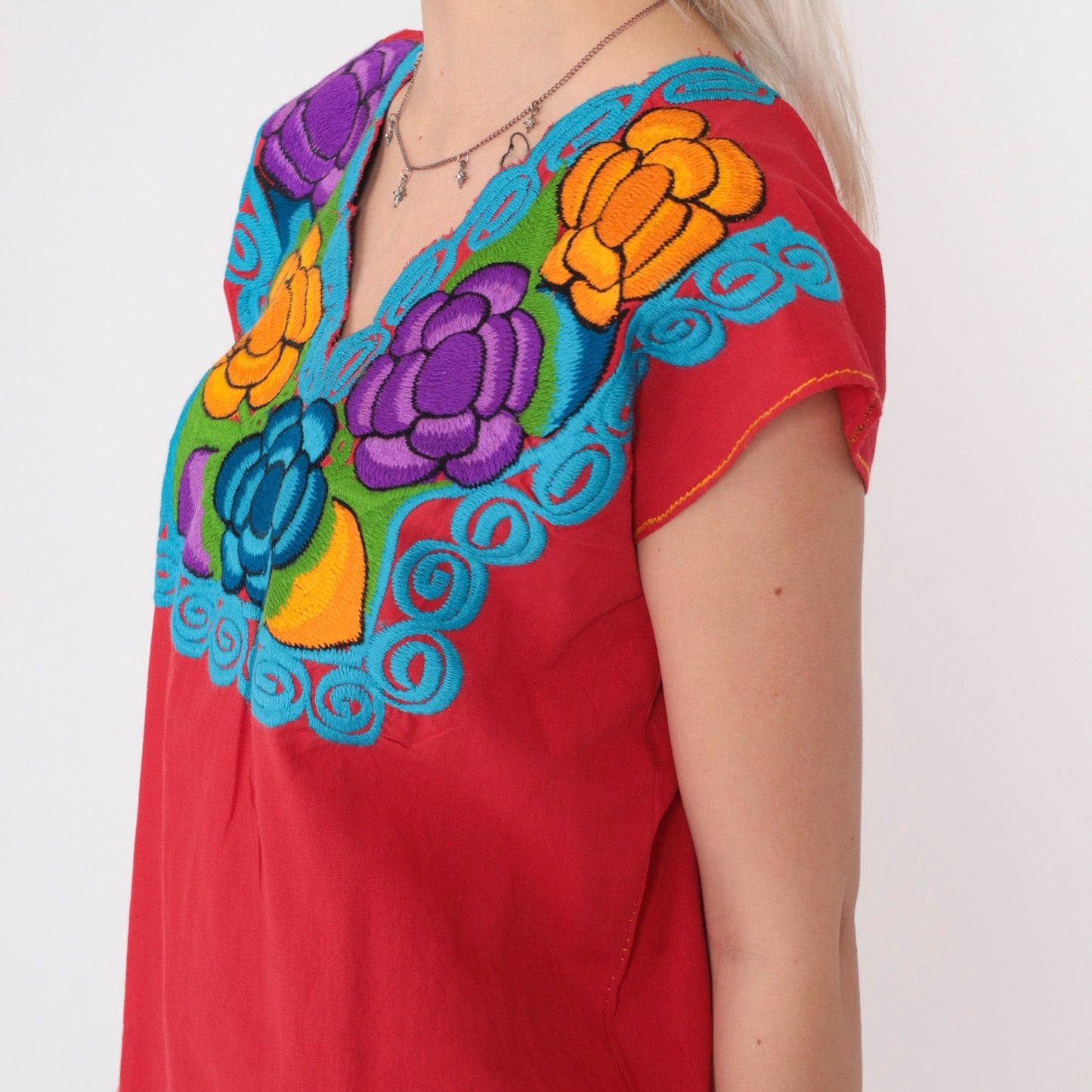 90s Mexican Embroidered Cotton Blouse Red Floral Short Sleeve Small