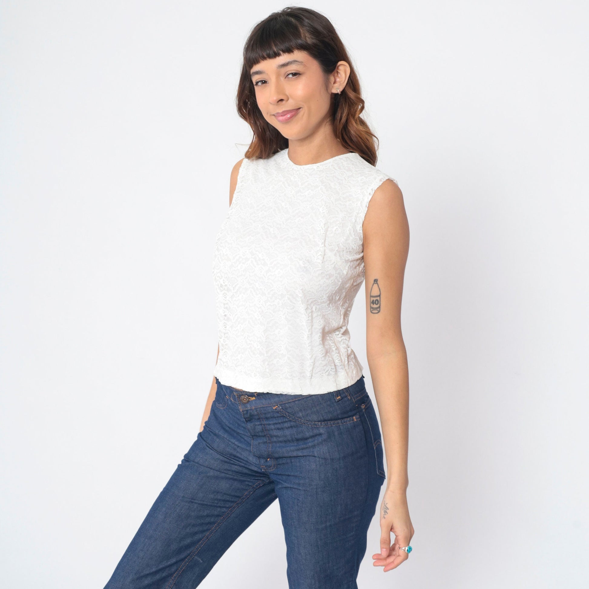 60s White Lace Sleeveless Blouse Button Back Crop Top Small
