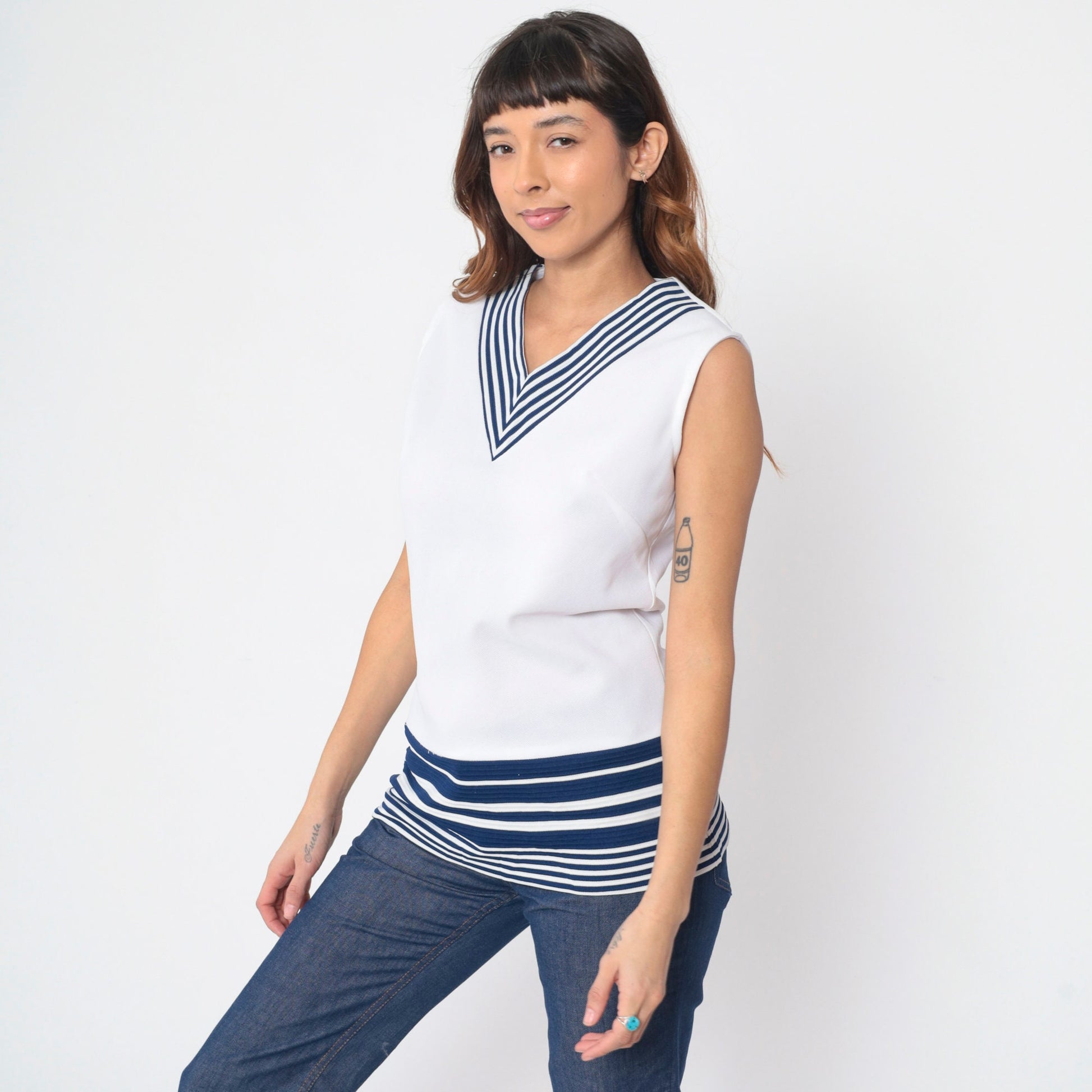 70s Nautical Striped V-Neck Tank Top White Blue Chevron Sleeveless Small
