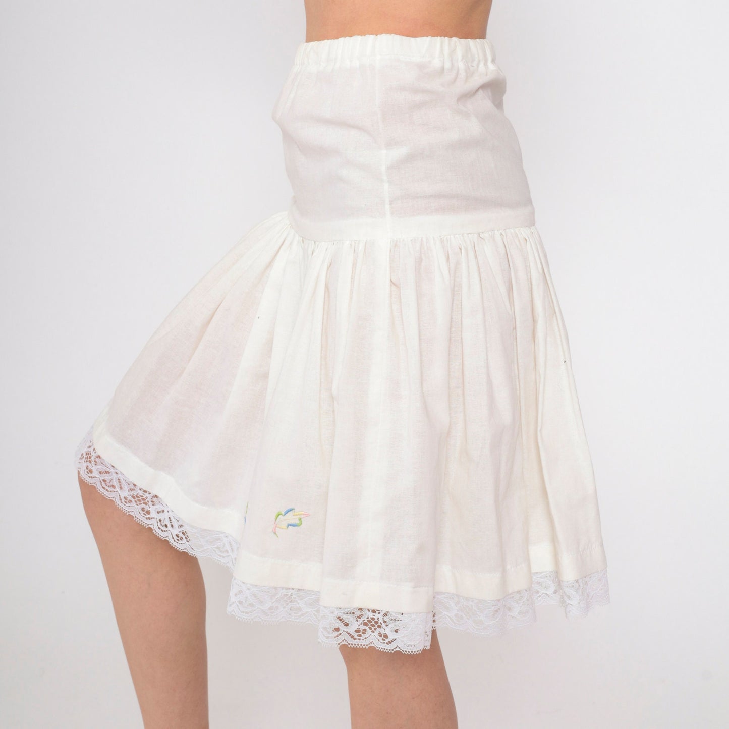 70s White Floral Embroidered Slip Skirt Lace Trim Knee Length Extra Small
