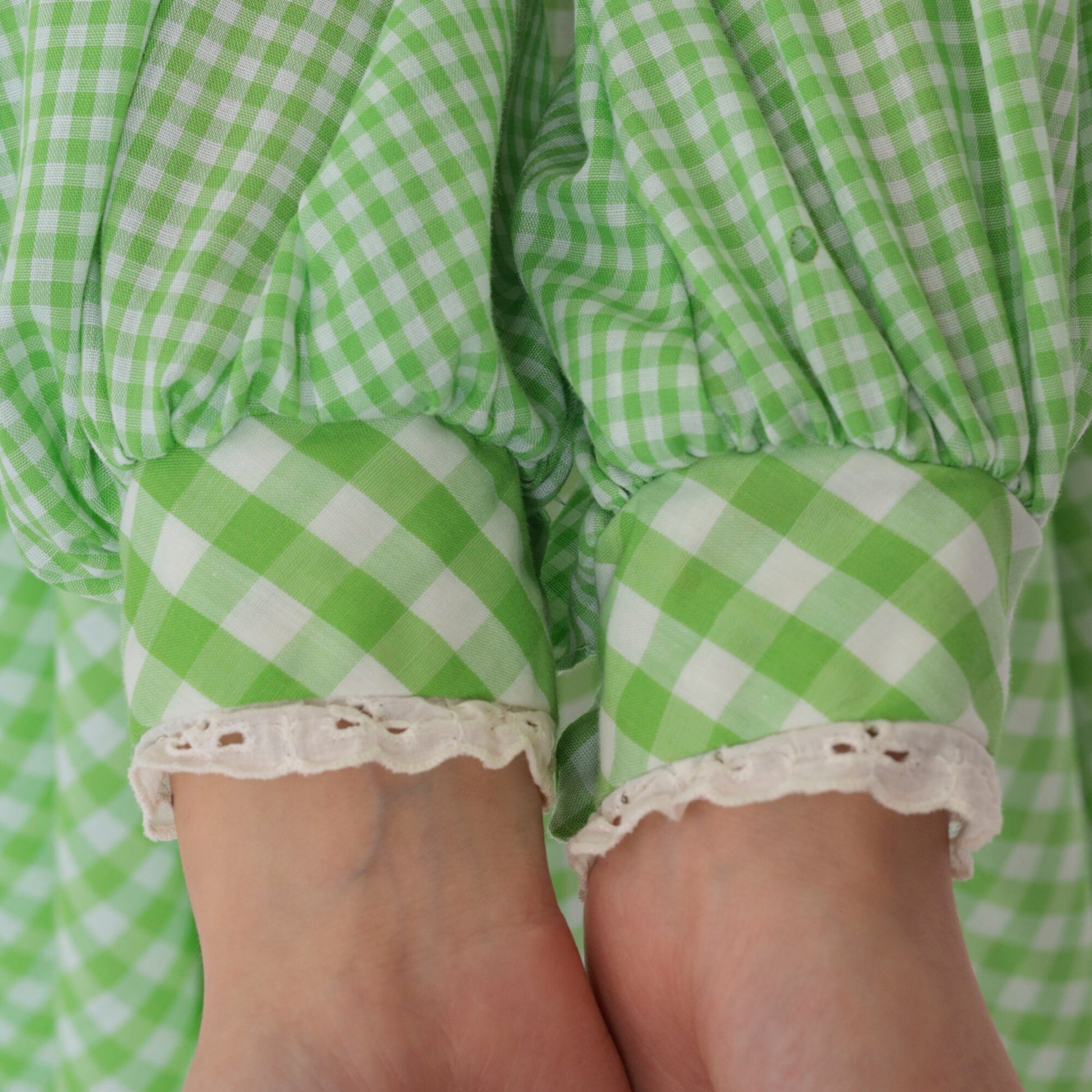 70s Green Gingham Mini Dress Mock Neck Balloon Sleeve Eyelet Lace Small