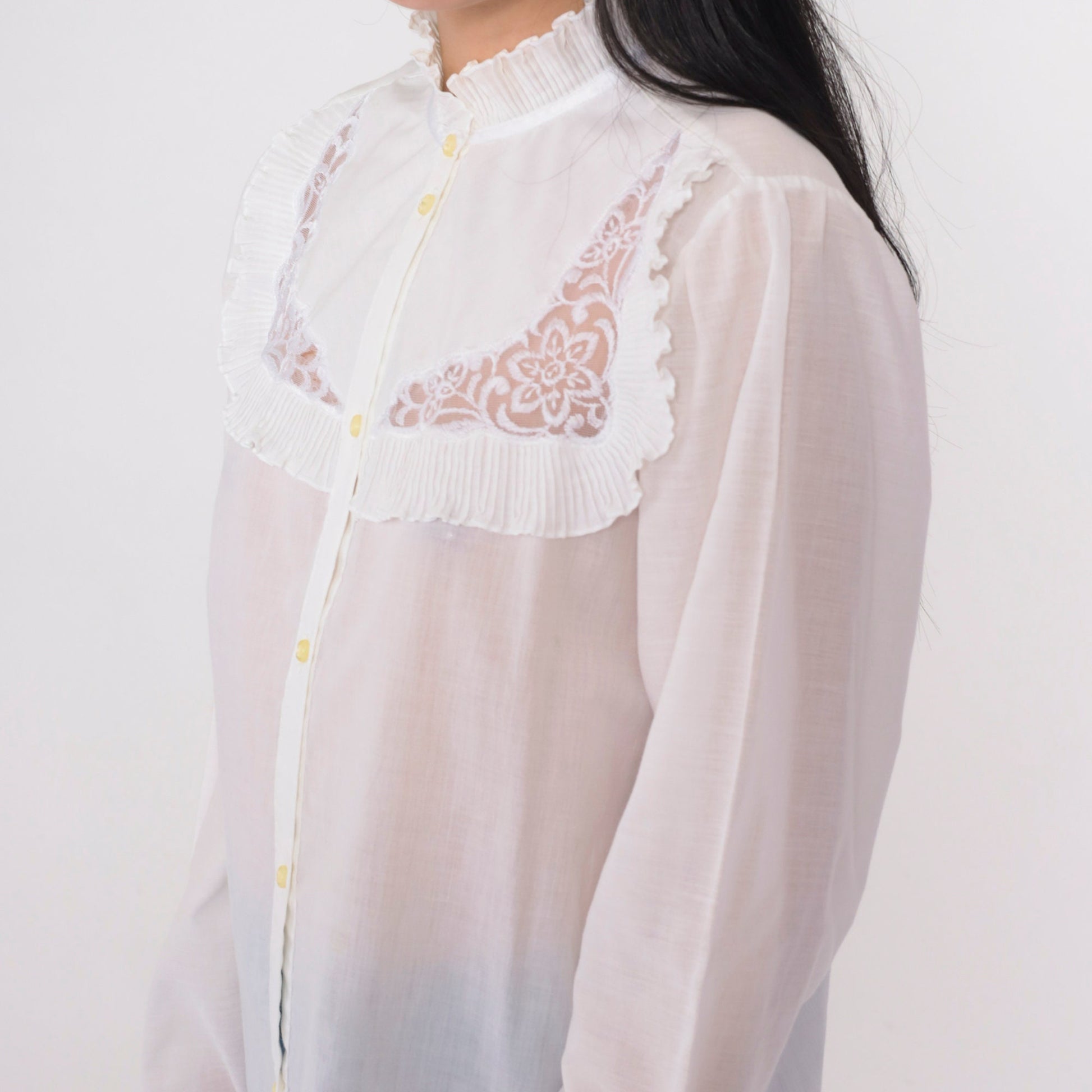 80s White Victorian Blouse Puff Sleeve High Neck Floral Embroidered Small