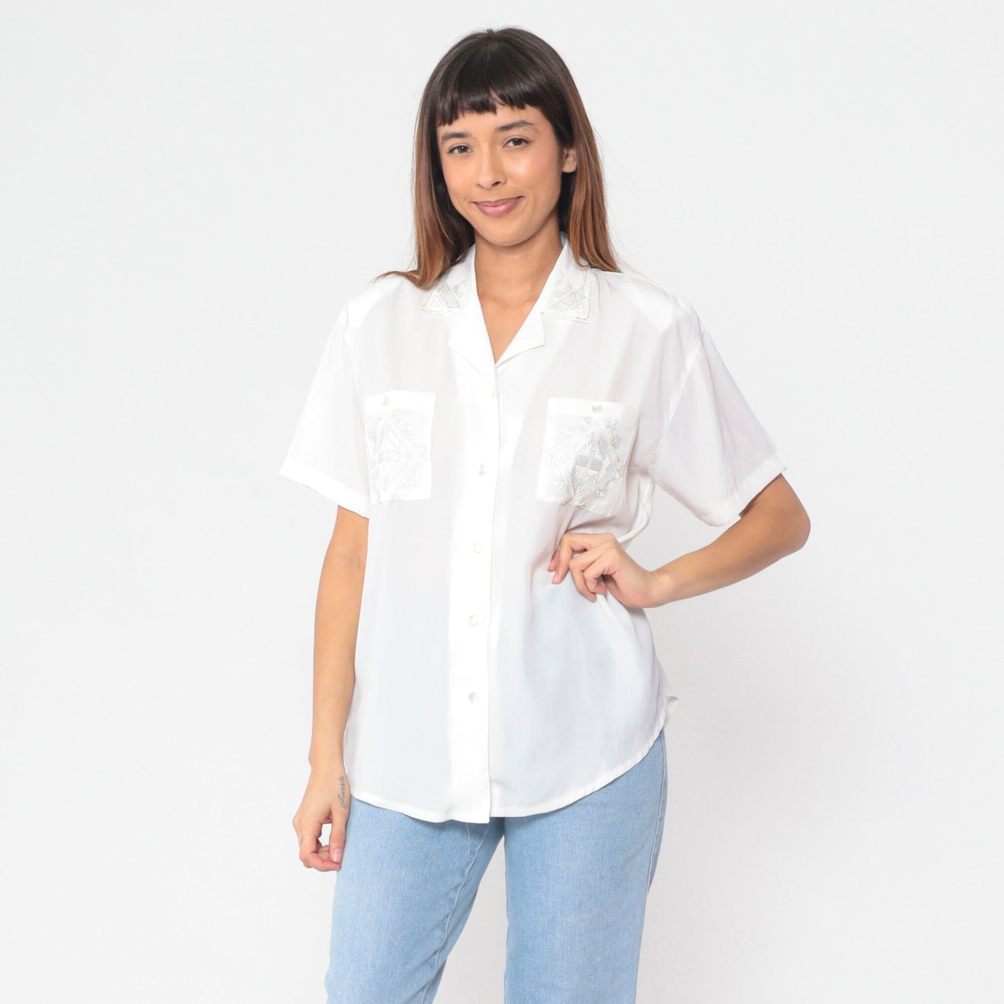 90s White Geometric Embroidered Button-Up Blouse Cutout Collar Short Sleeve Large L