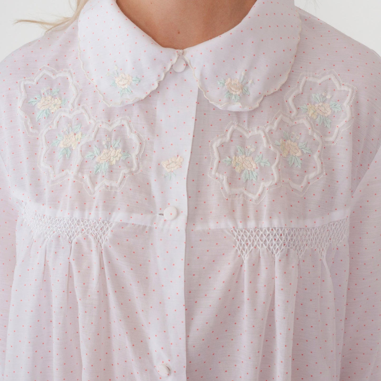 80s White Floral Embroidered Maxi Nightgown Long Sleeve Button Front Large L