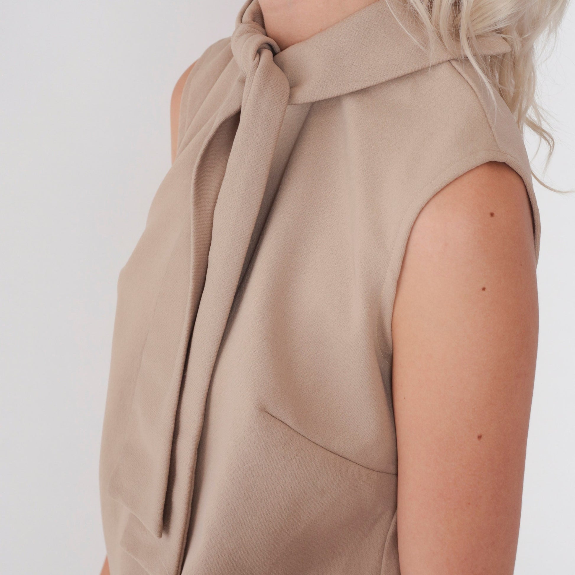 70s Taupe Ascot Tank Top Sleeveless Blouse Rear Zip Small