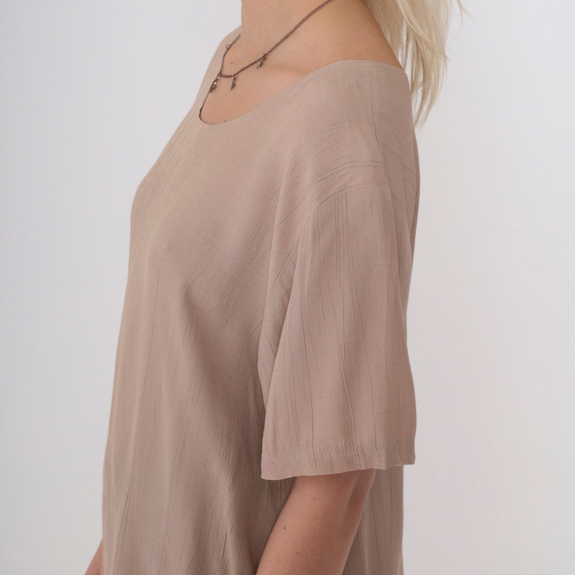 90s Clio Taupe Blouse Curved Hem Short Sleeve Pullover Small