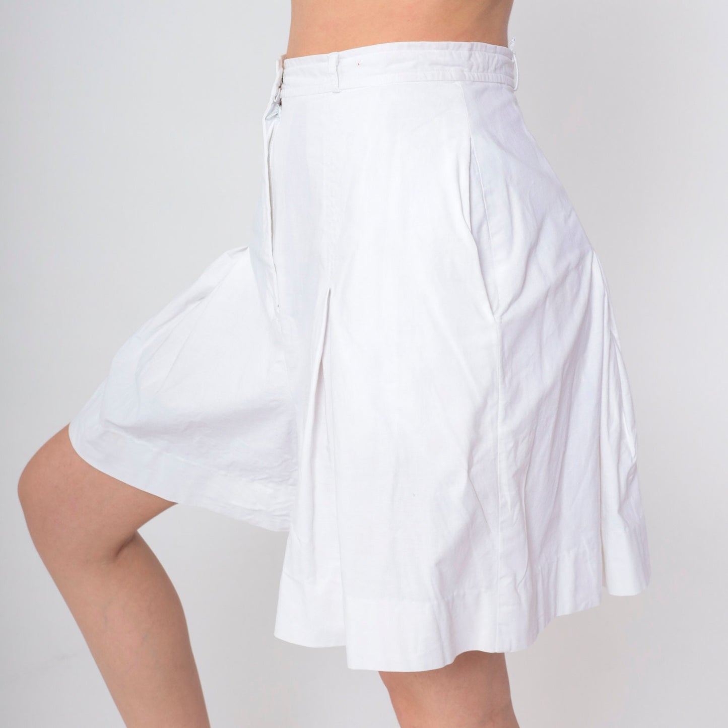 90s White Pleated High-Waist Shorts Wide Leg Cotton Small