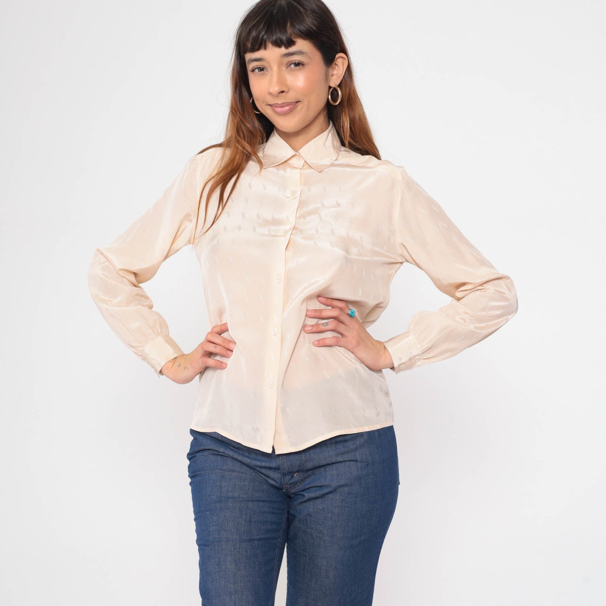 80s Cream Embossed Geometric Button-Up Blouse Long Sleeve Collared Shirt Small