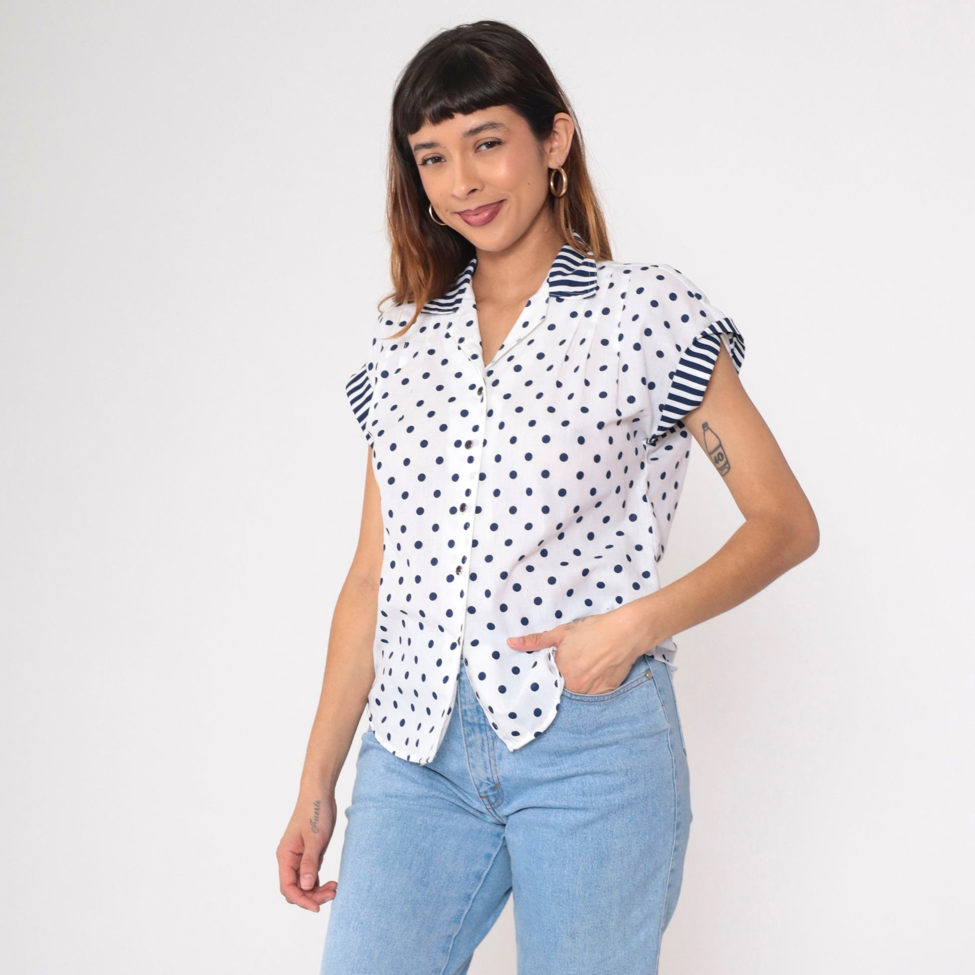 80s White Navy Polka Dot Button-Up Blouse Striped Collar Cap Sleeve Medium