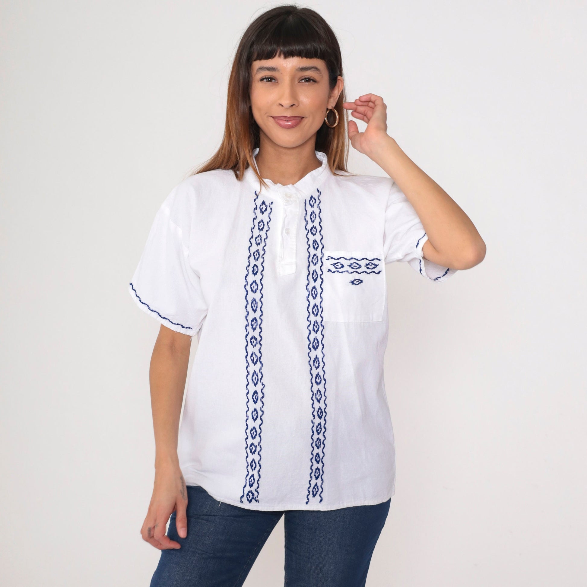 90s White Tunic Top Geometric Embroidery Button-Up Blouse Medium