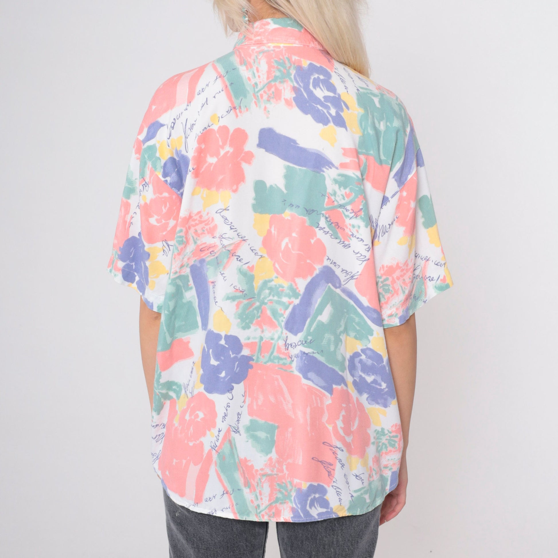 90s Floral Cursive Writing Button Up Blouse Rayon Short Sleeve Medium