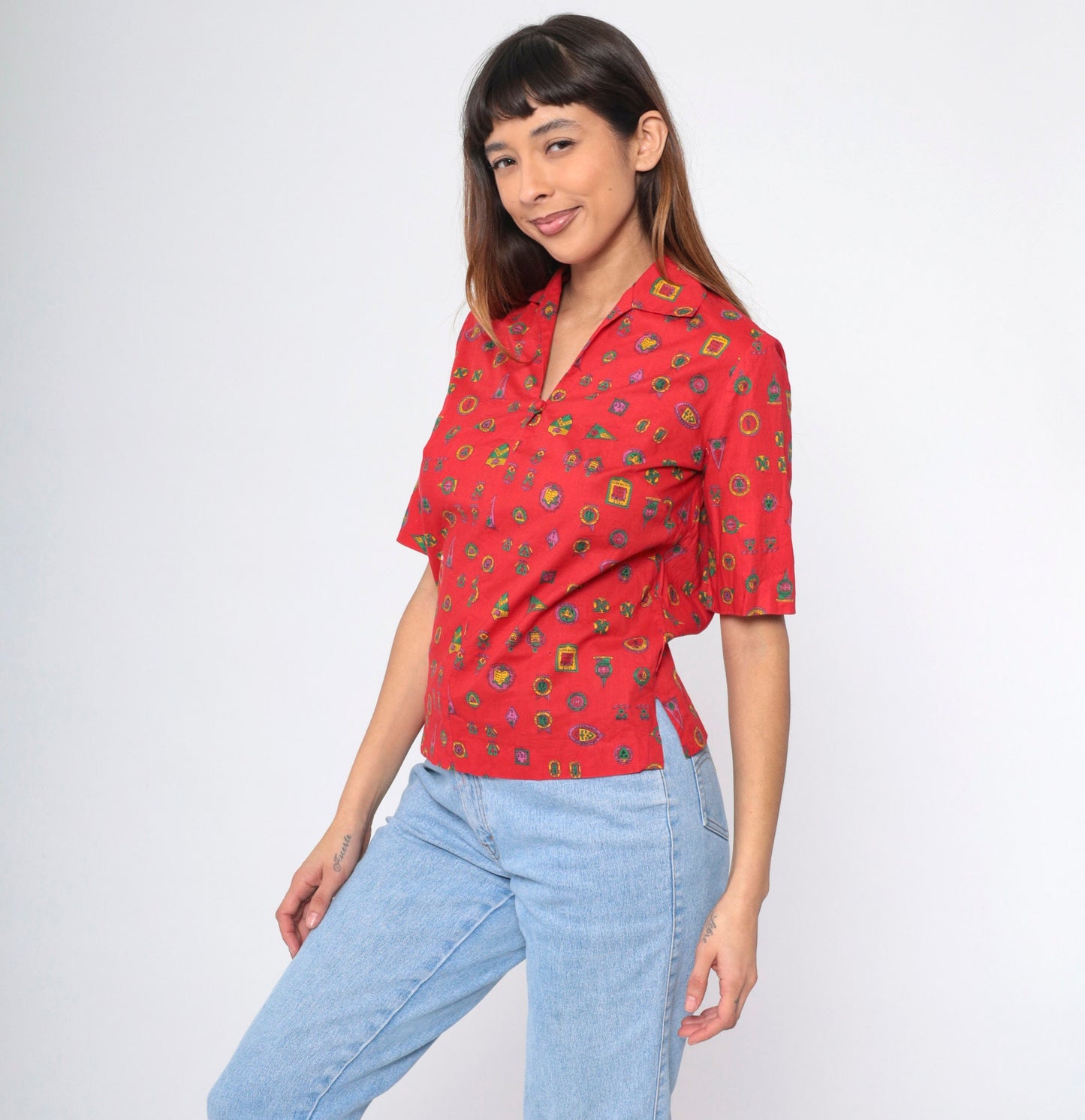 70s Heraldic Crest Print Blouse Red Collegiate Military V-Neck Small S