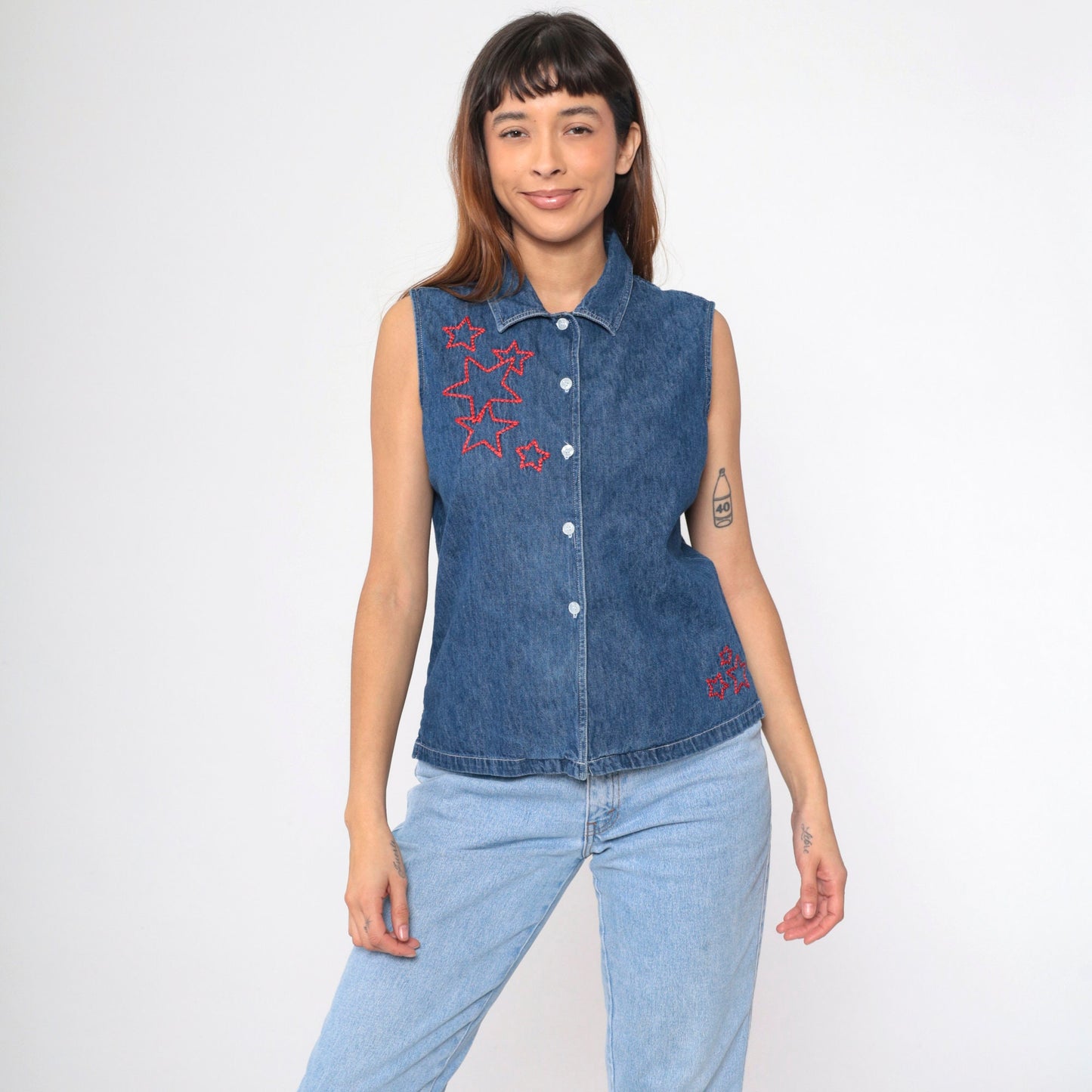90s Denim Star Embroidered Sleeveless Button Up Blouse Blue Red Medium