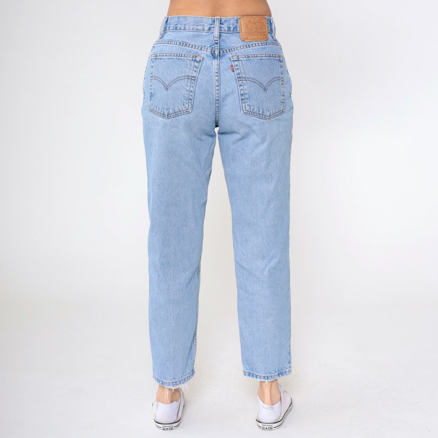 90s Levi's 550 High Waist Tapered Jeans Blue Denim Medium Short
