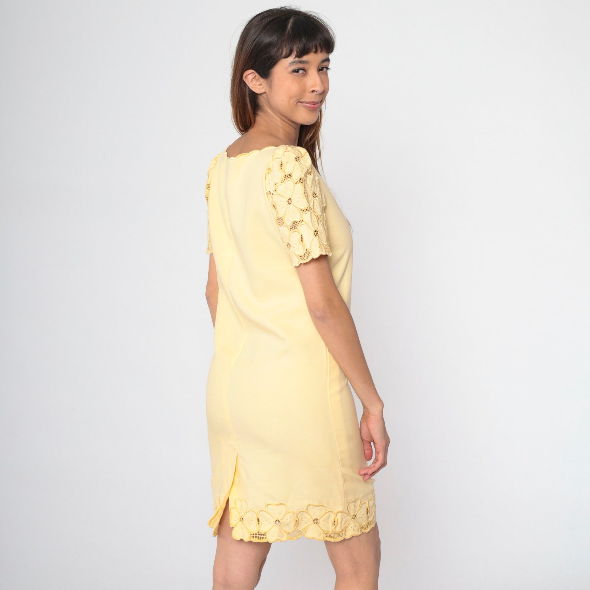 90s Yellow Floral Cutwork Mini Dress Puff Sleeve Scalloped Small