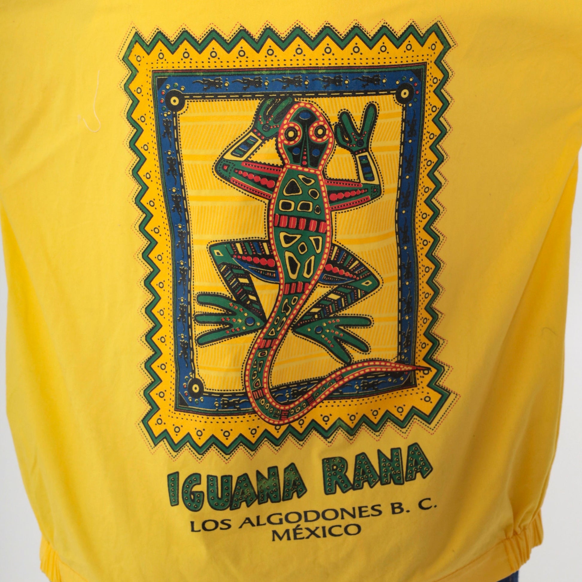 90s Yellow Windbreaker Jacket Iguana Rana Los Algodones Mexico Graphic Hoodie Small