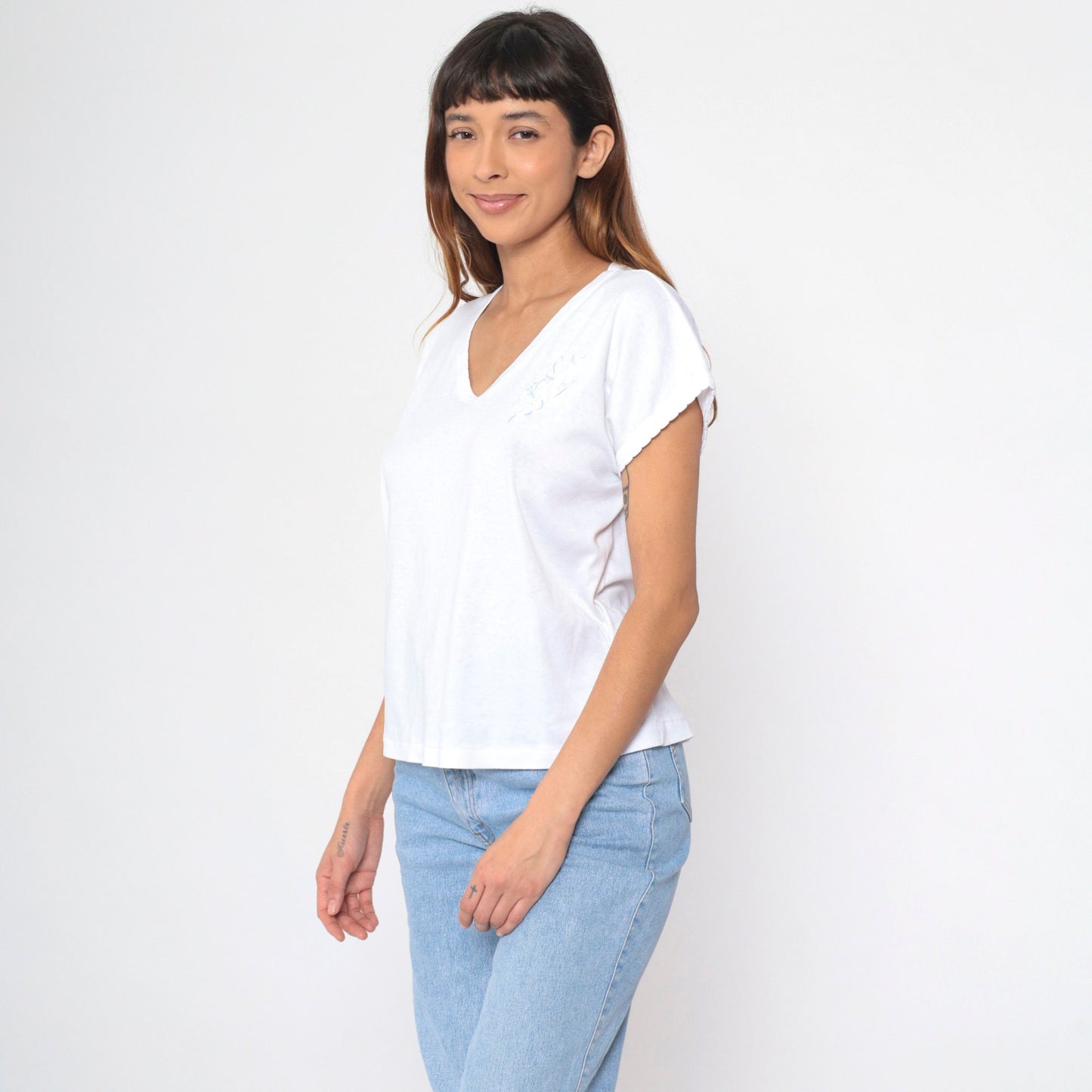 80s Allana of New York Floral Embroidered T-Shirt White Cap Sleeve V-Neck Large