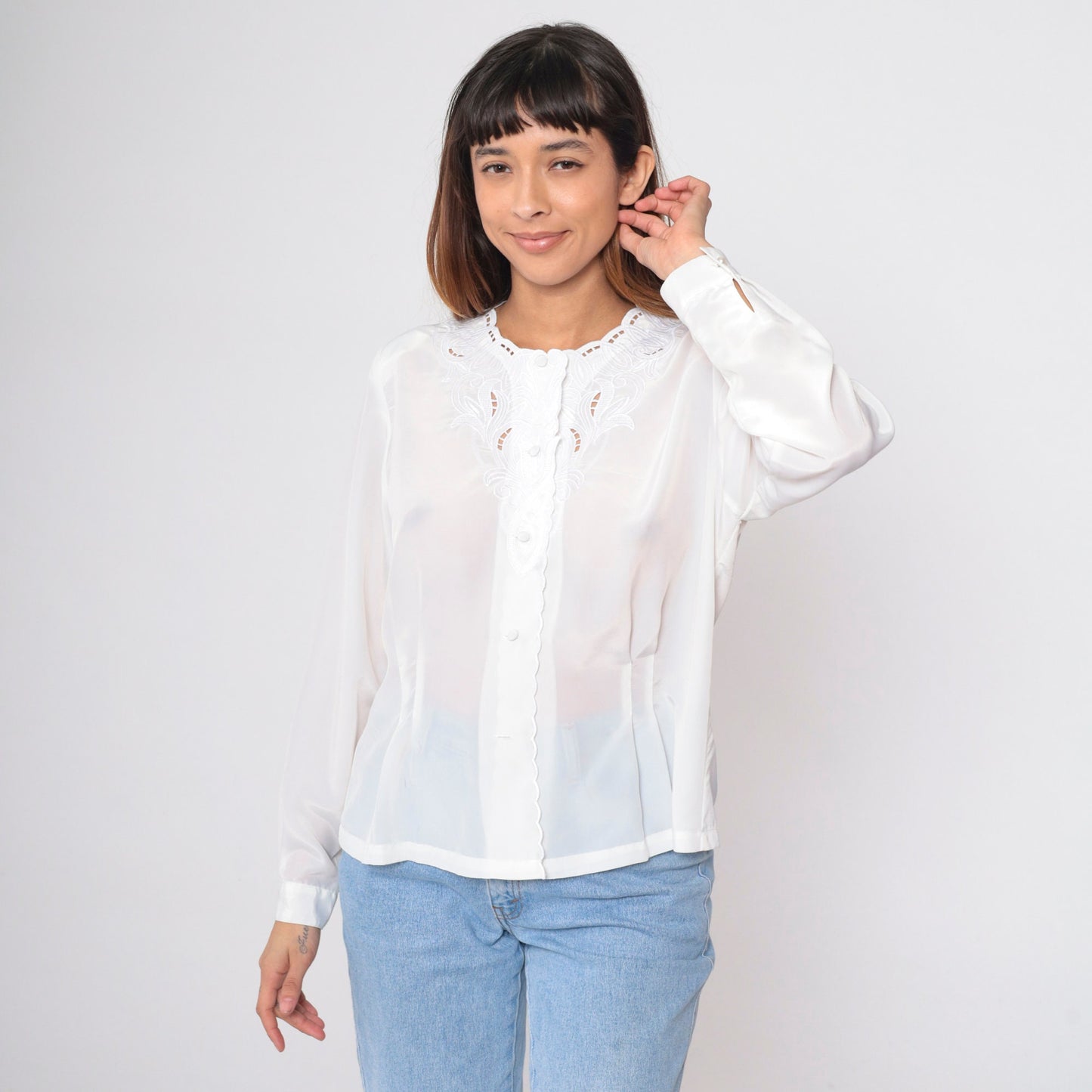 90s White Cutwork Blouse Embroidered Leaf Button Up Long Sleeve Medium