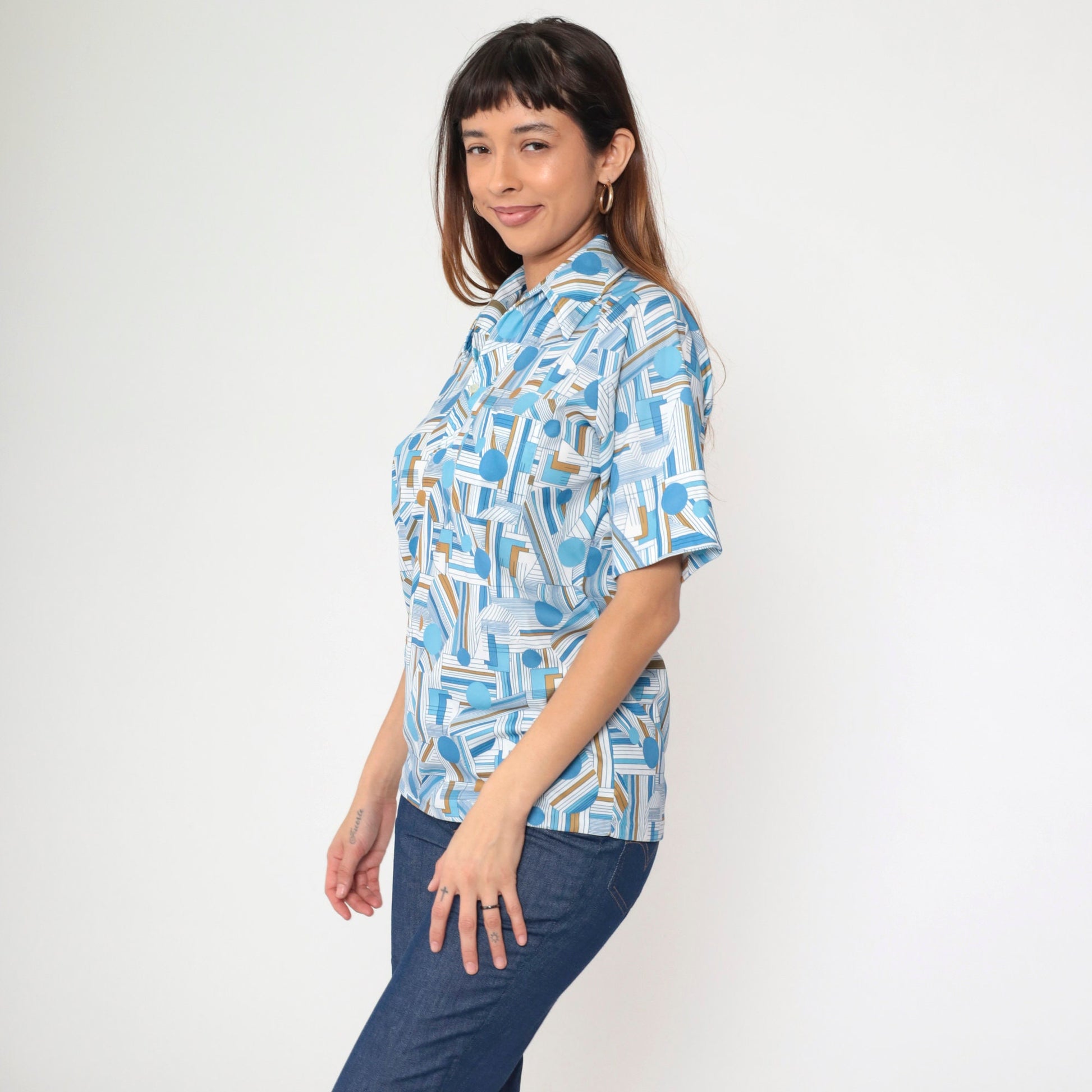 70s Lily Daché Psychedelic Geometric Dagger Collar Shirt Blue Medium