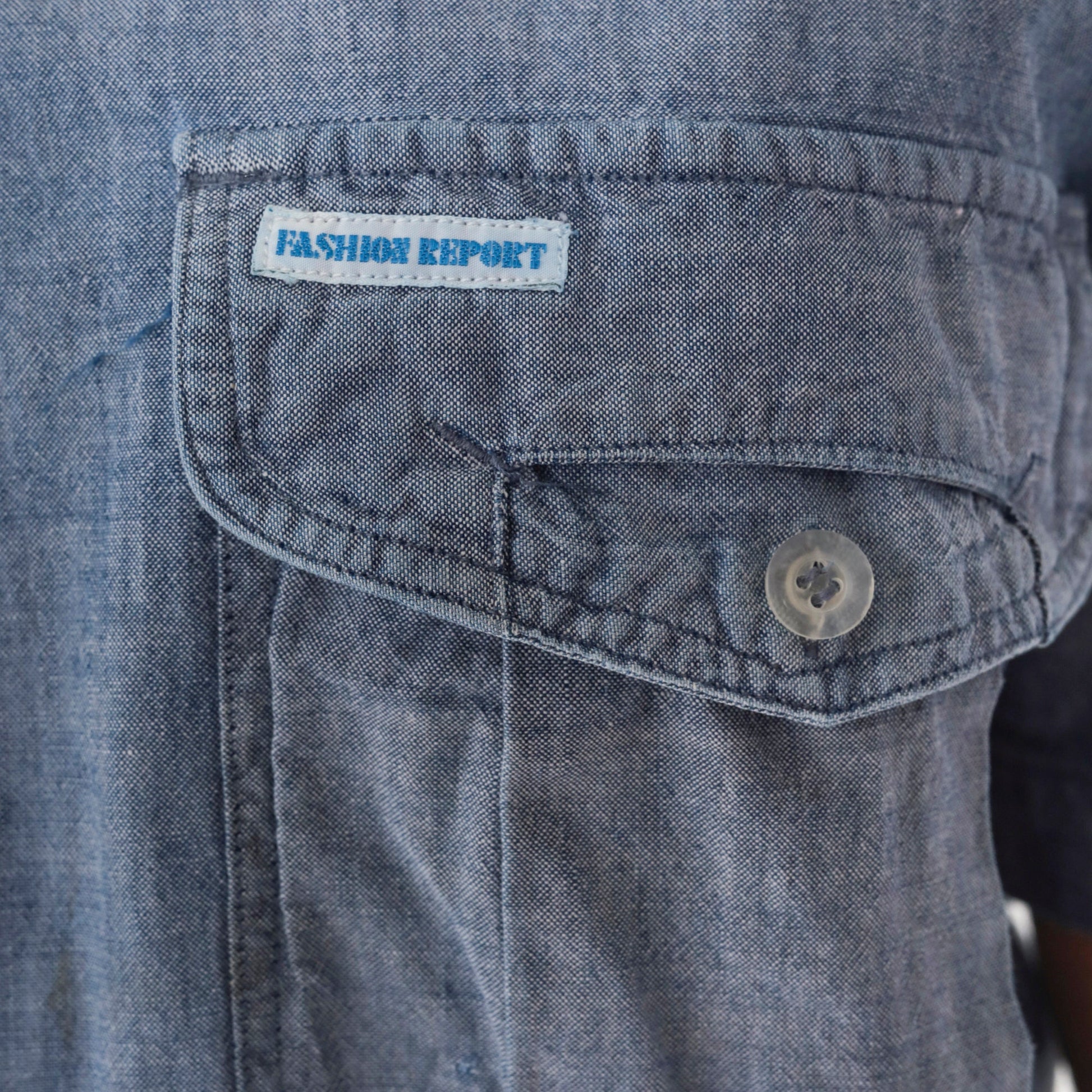 90s Blue Chambray Button-Up Shirt Short Sleeve Denim Oxford Medium