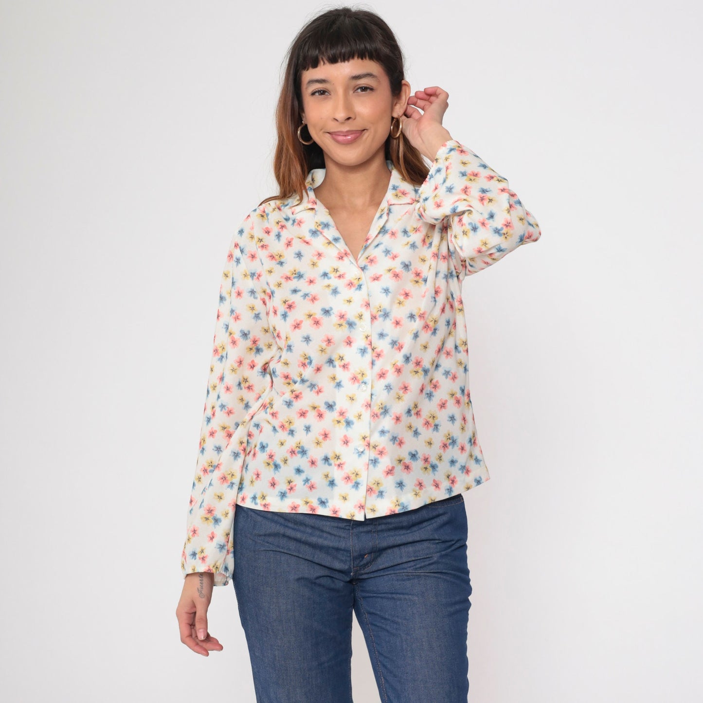 70s Floral Button-Up Blouse White Pink Blue Long Sleeve Collar Medium
