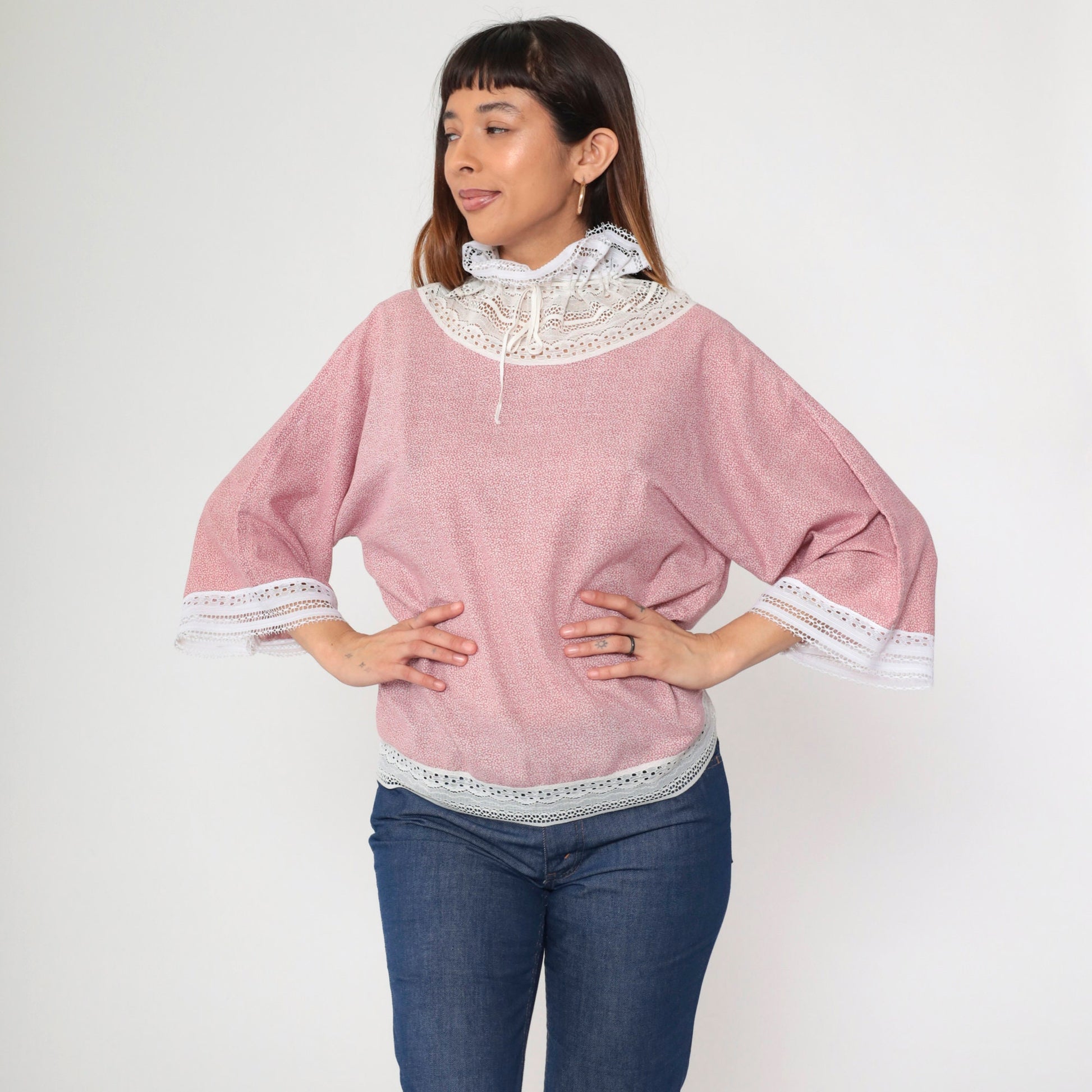 70s Pink Calico Floral Blouse Lace Ruffle Drawstring Neckline Wide Sleeve Medium