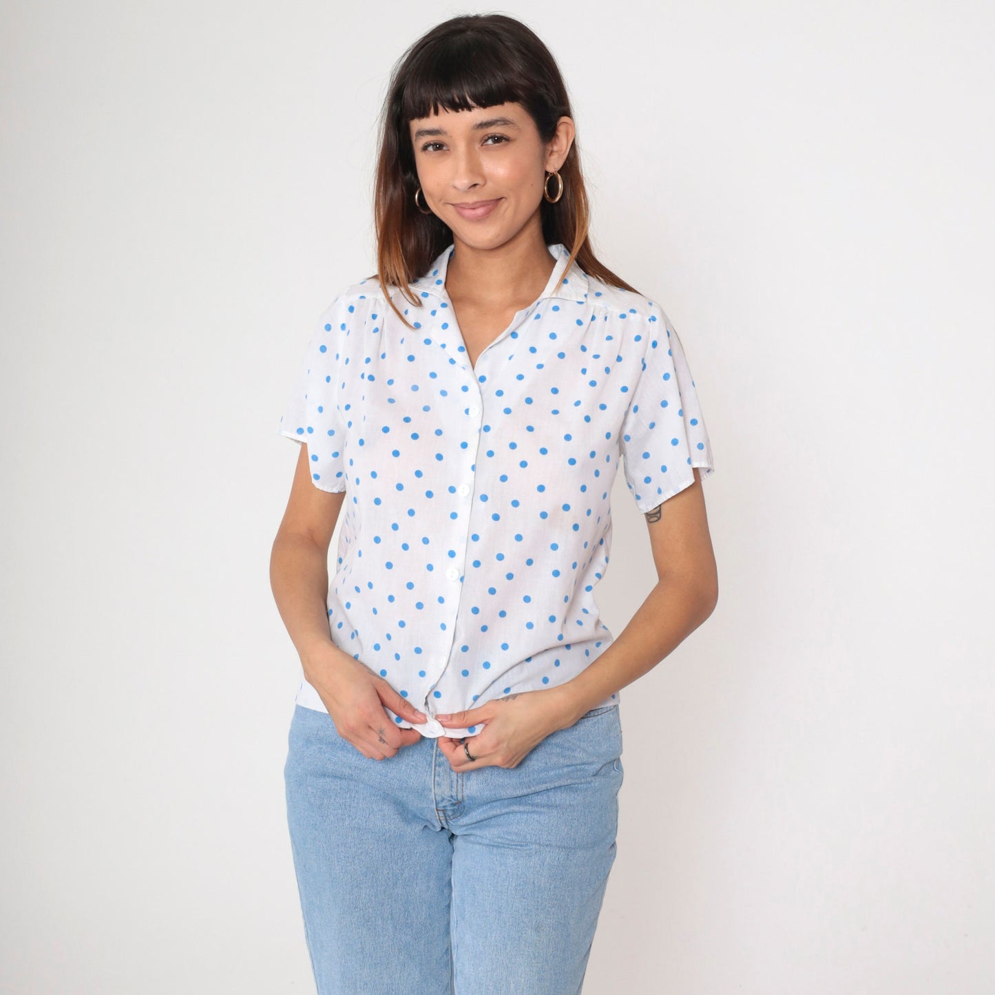 80s White Blue Polka Dot Button-Up Blouse Short Sleeve Medium