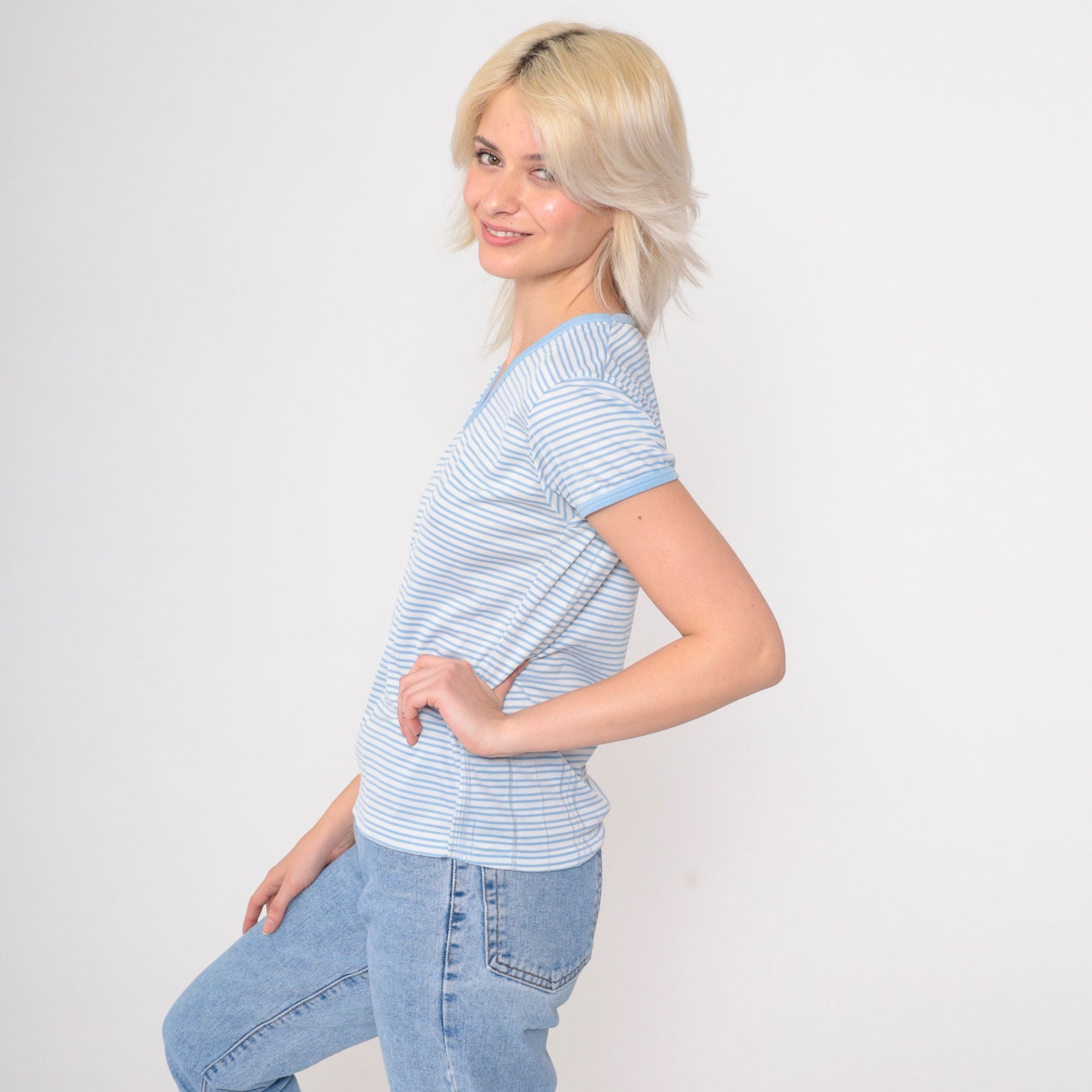 80s Blue White Striped V-Neck T-Shirt Single Stitch Ringer Tee Small