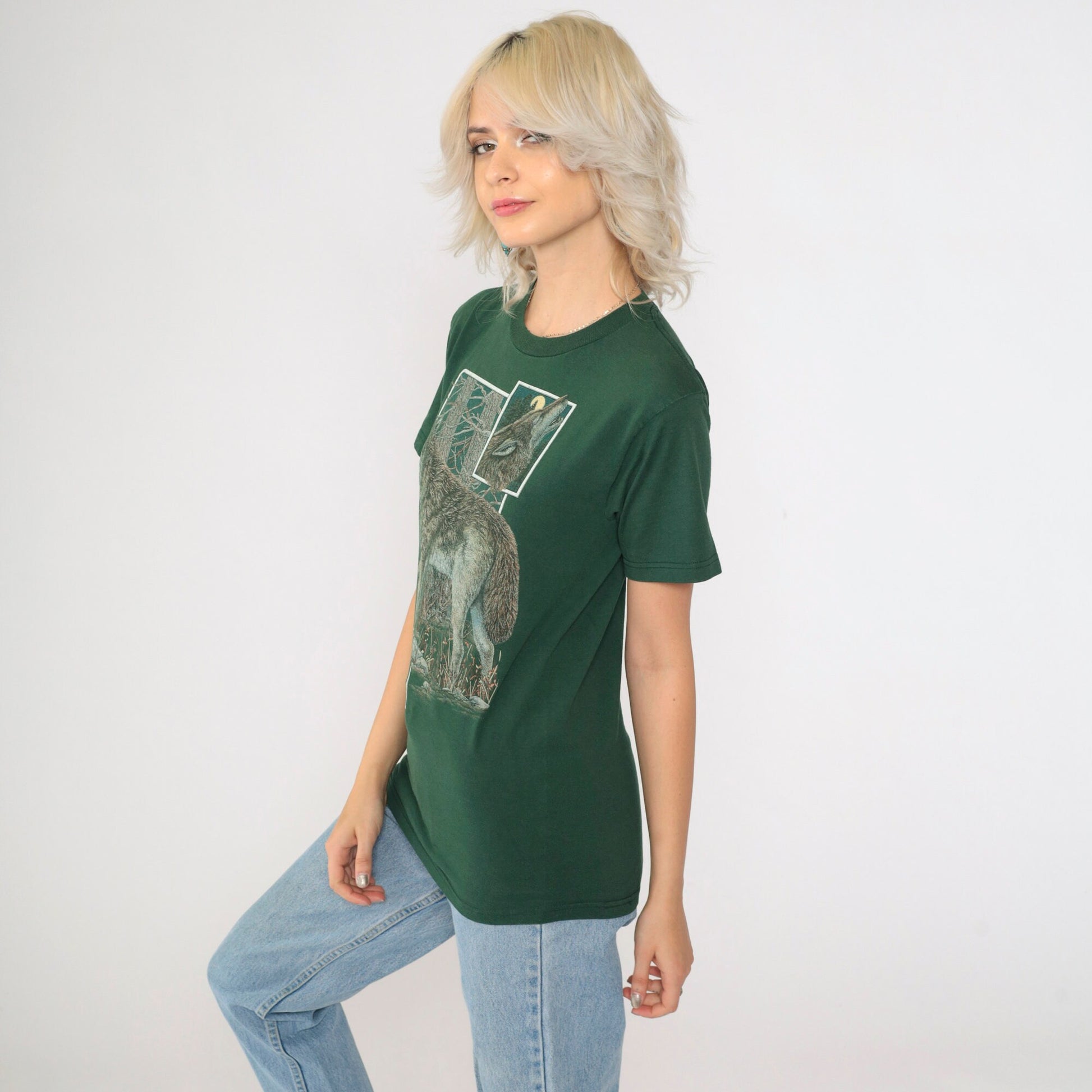 90s Wolf Graphic T-Shirt Green Cotton Crewneck Small S