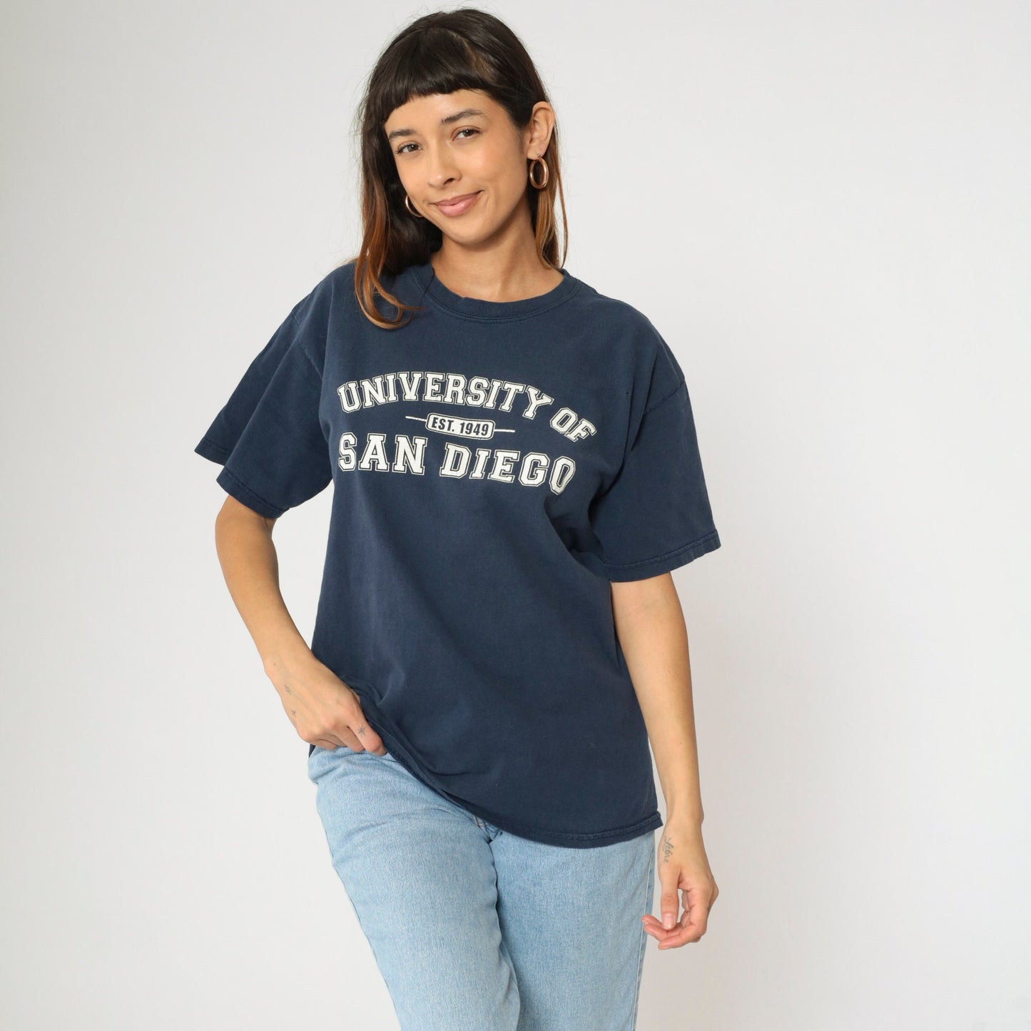 University of San Diego 00s Graphic T-Shirt Navy Cotton Crewneck Medium