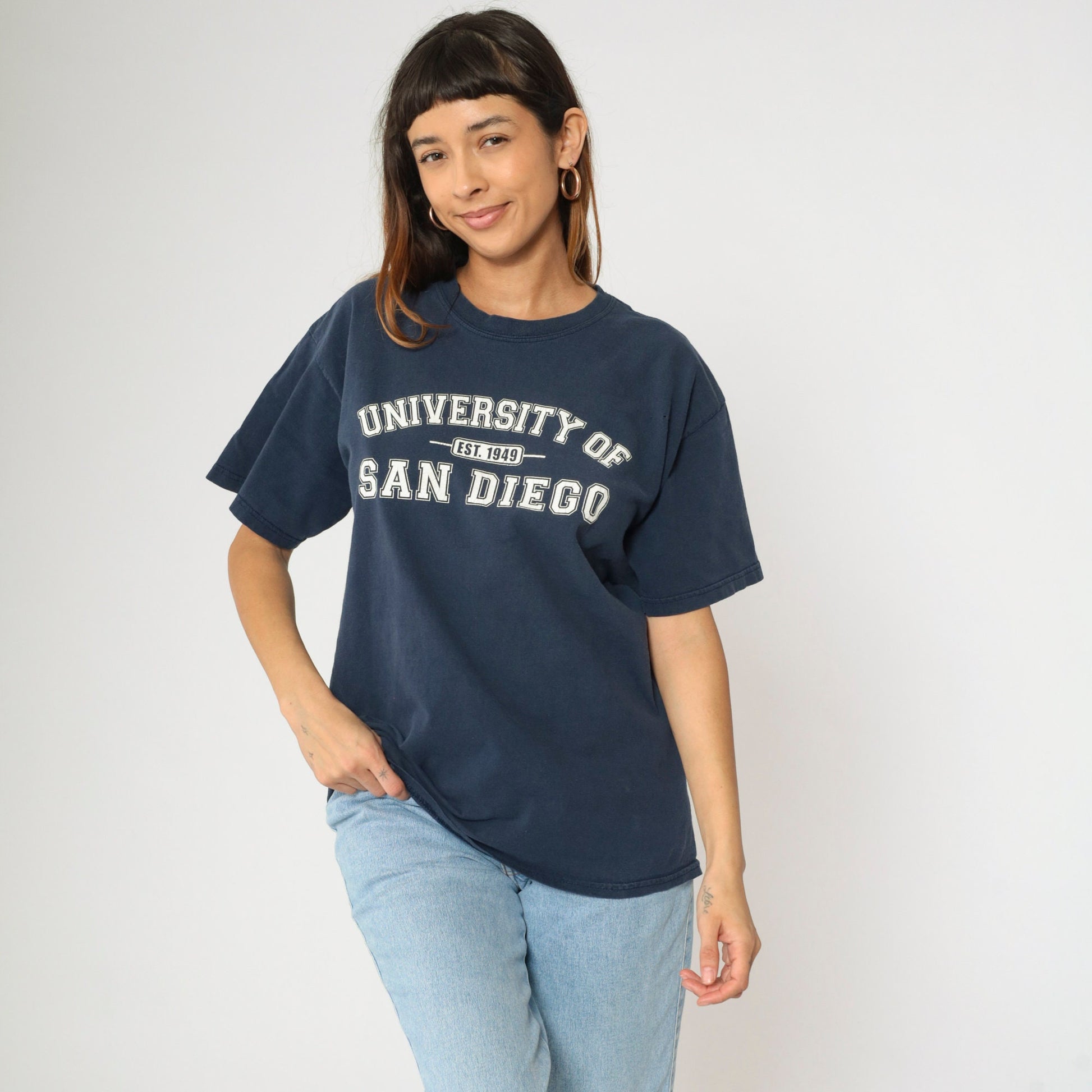 University of San Diego 00s Graphic T-Shirt Navy Cotton Crewneck Medium