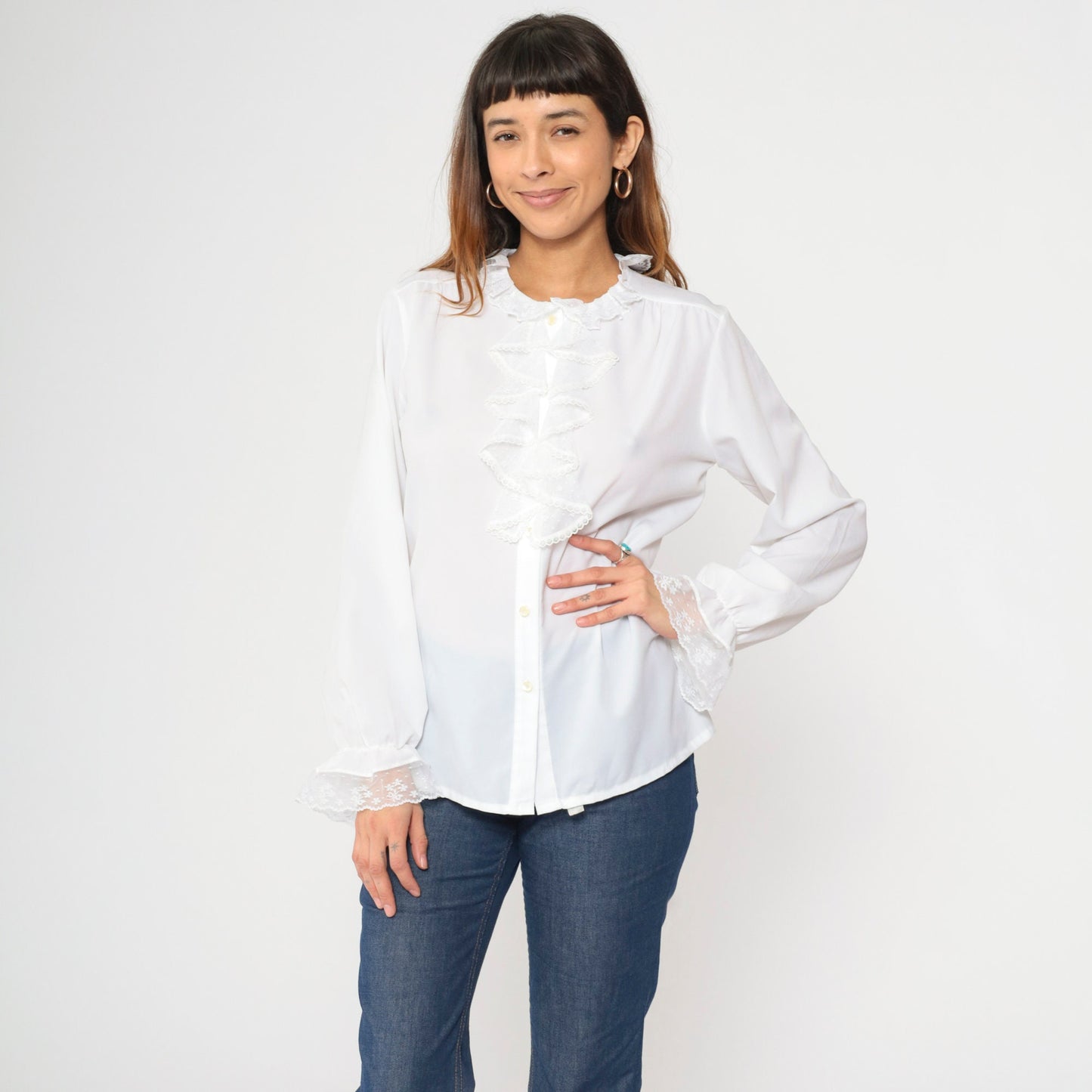 70s White Lace Jabot Blouse Long Sleeve Button Up Ruffle Neckline Medium