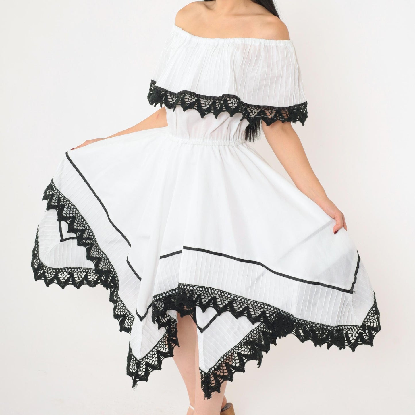 80s White Peasant Dress Off-Shoulder Midi Black Lace Trim Scarf Hem Small