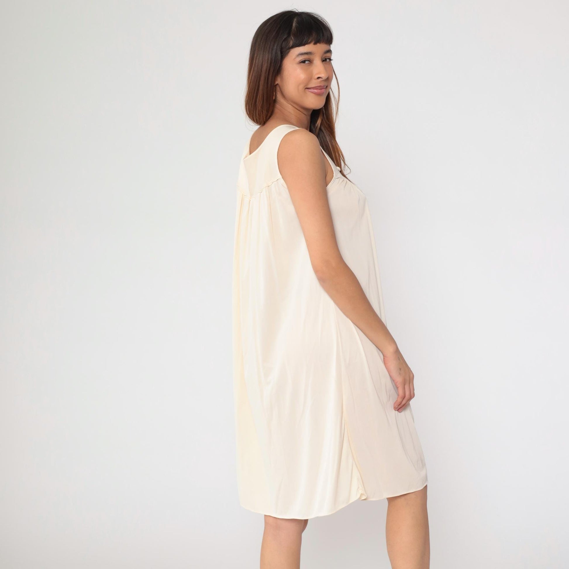 70s Peach Nylon Nightgown Bow Neck Sleeveless Tent Trapeze Midi Medium