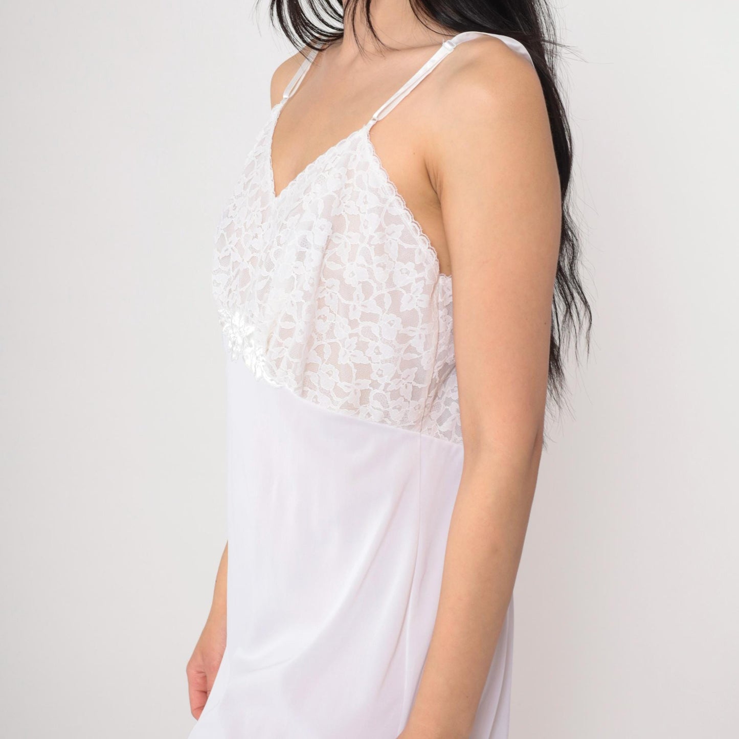 70s White Lace Slip Dress Midi V-Neck Spaghetti Strap Nightgown Medium