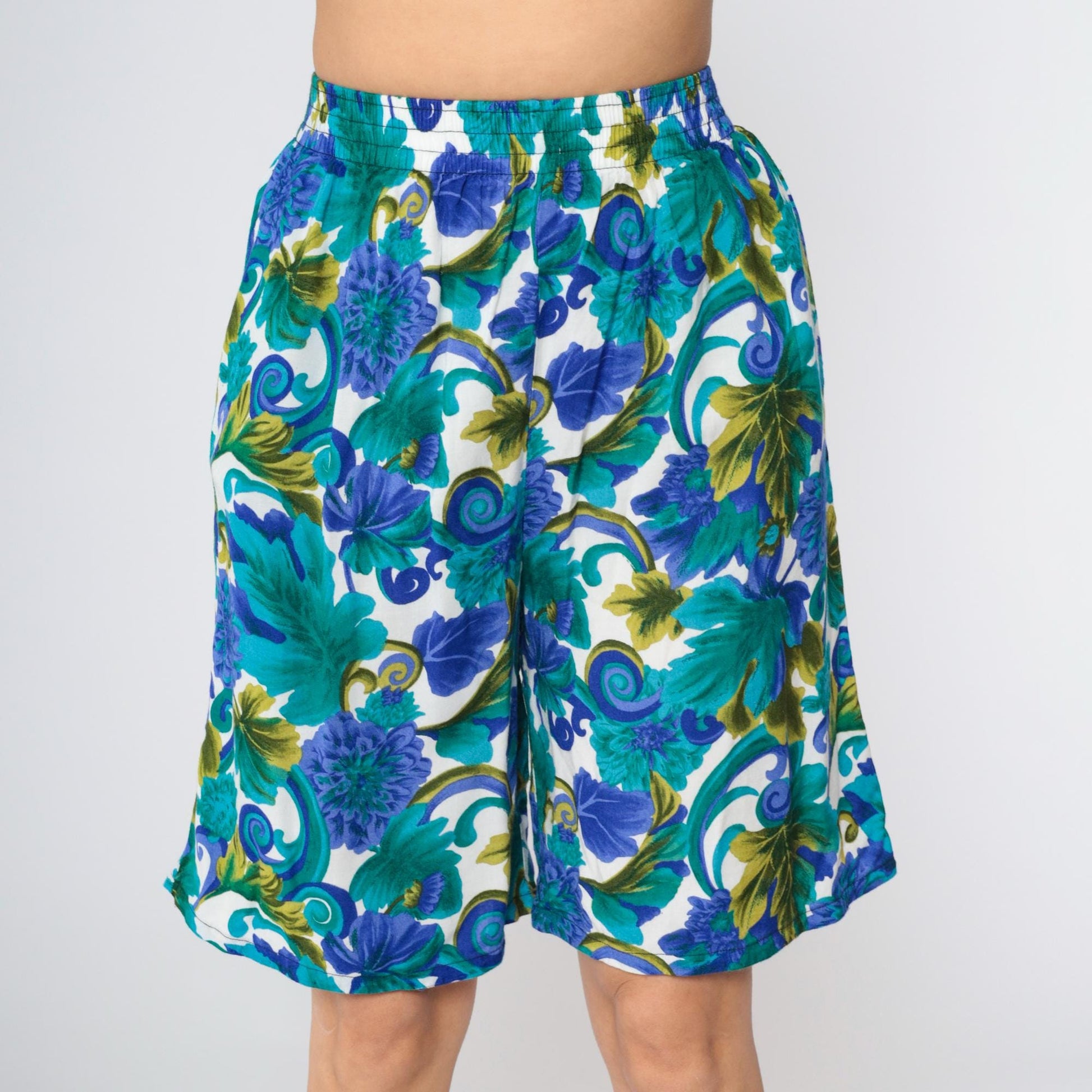 90s Lee Blue Floral High-Waist Wide-Leg Shorts Small