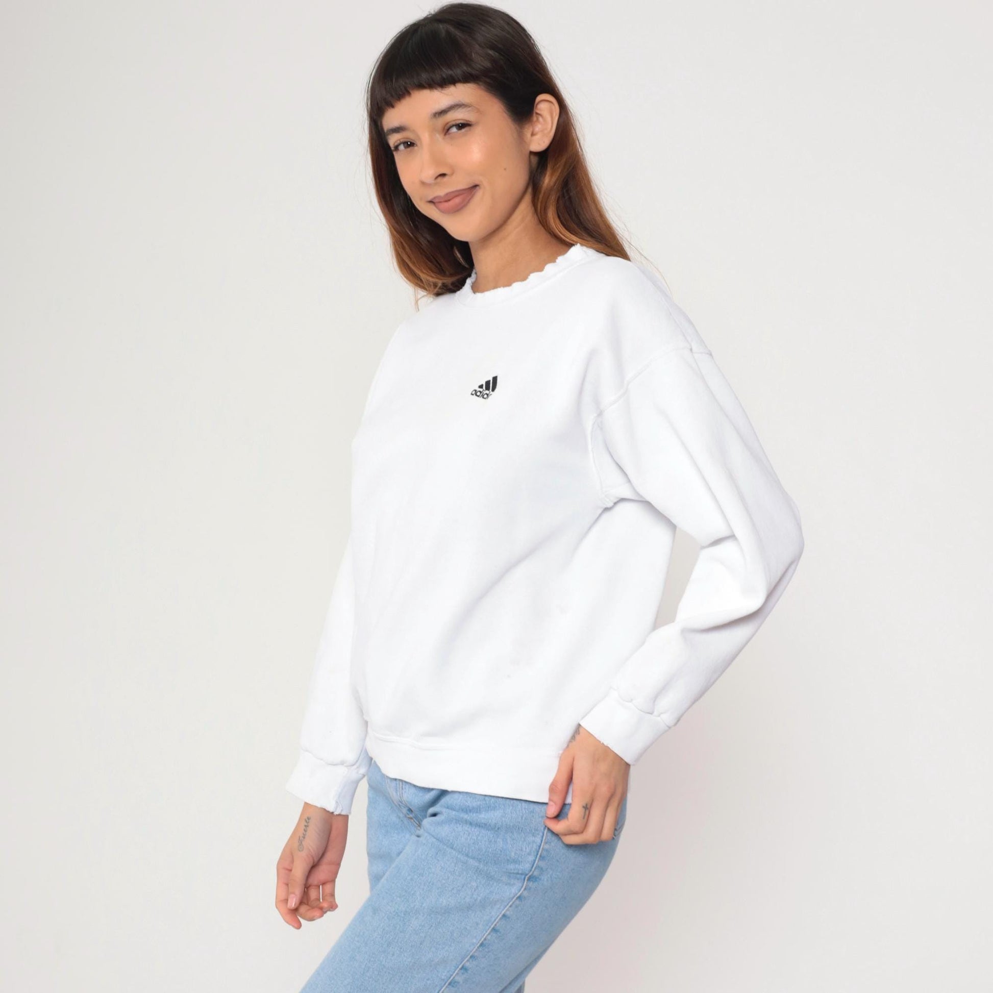 90s Adidas White Embroidered Logo Crewneck Sweatshirt Small