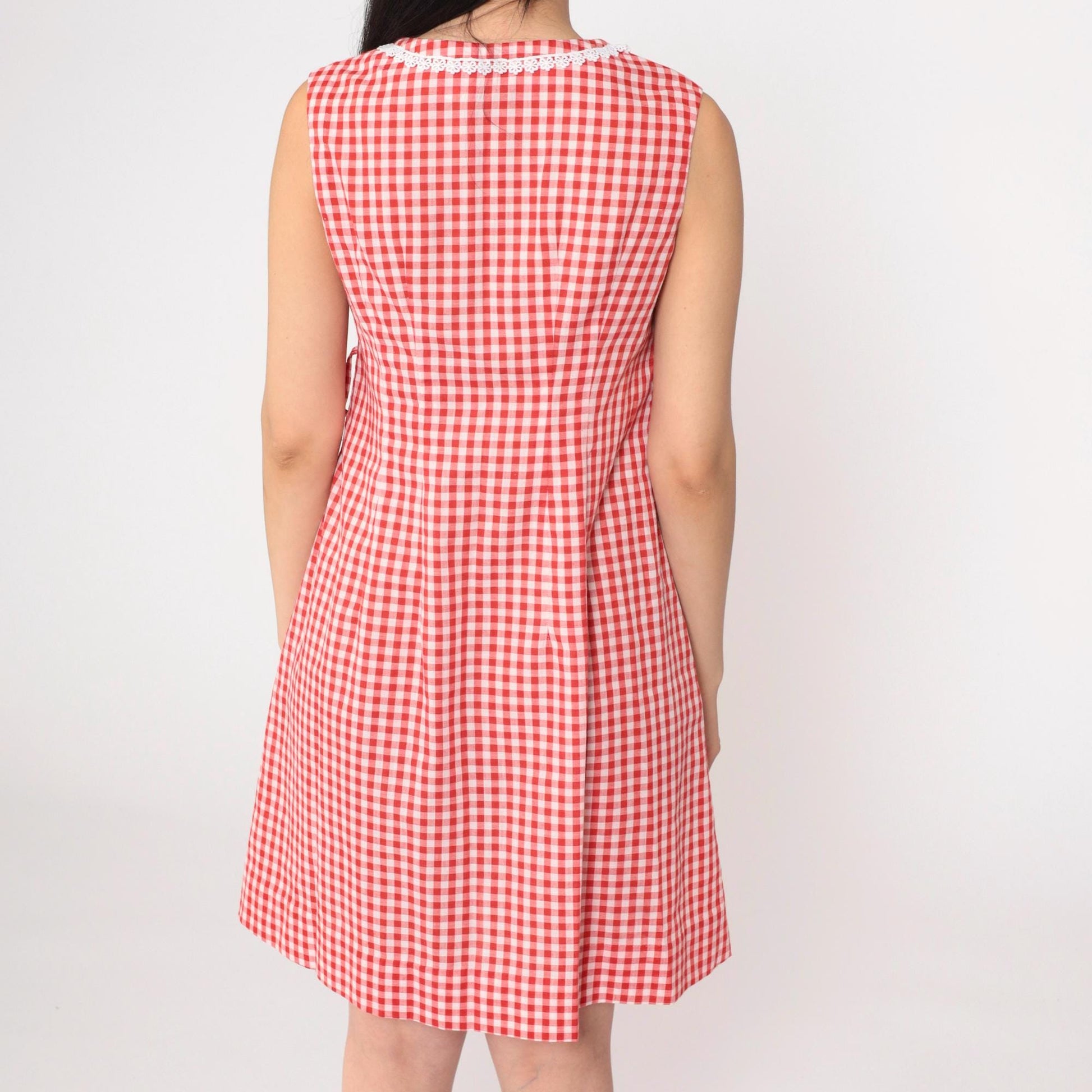 70s Red Gingham Mini Dress White Lace Trim V-Neck A-Line Small