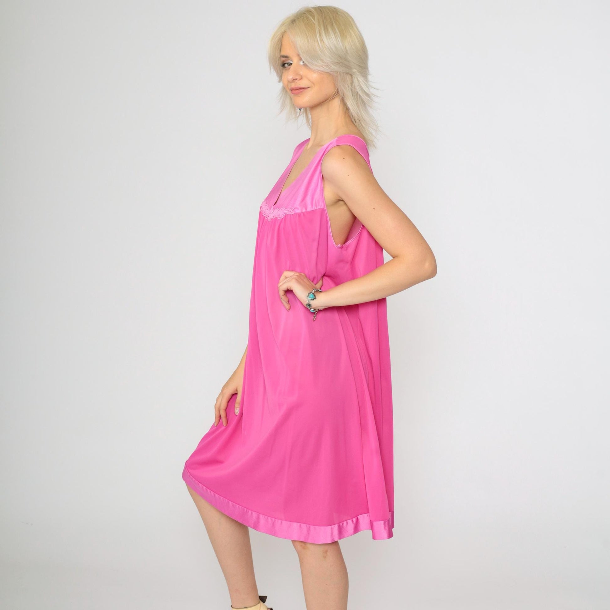 80s Hot Pink Floral Embroidered Nightgown Knee-Length Shift V-Neck Large L