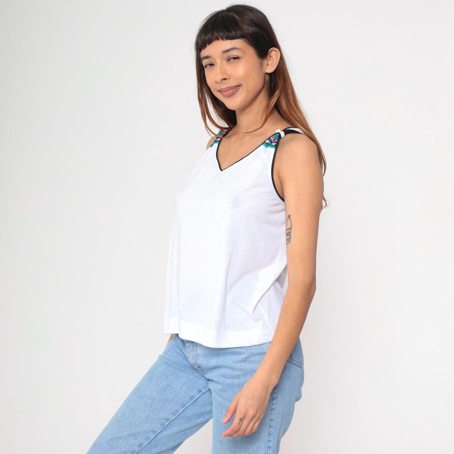 90s Tail Tank Top White Multicolor Striped V-Neck Athletic Medium Large