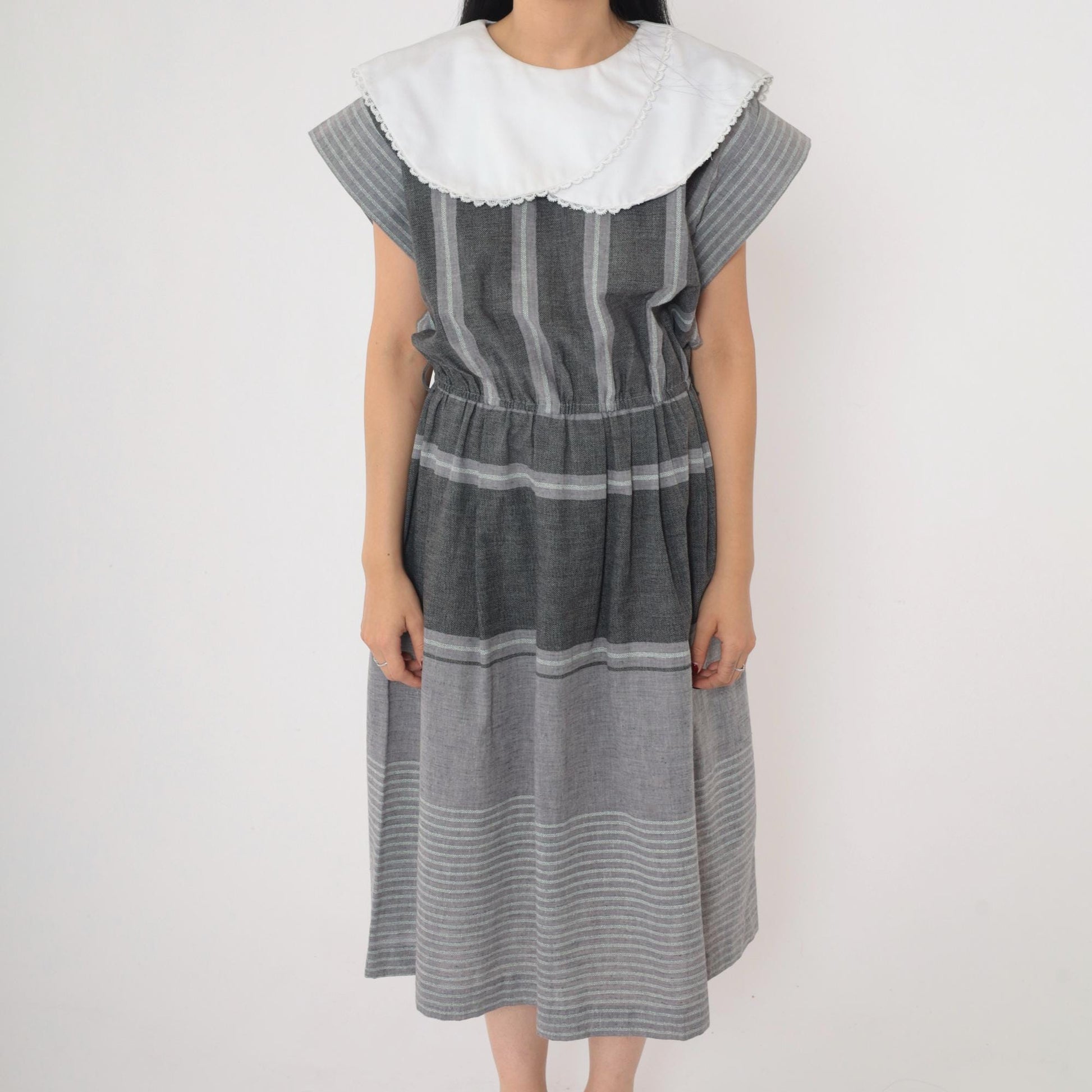 80s Grey Striped Midi Dress White Puritan Collar Cap Sleeve Elastic Waist Medium