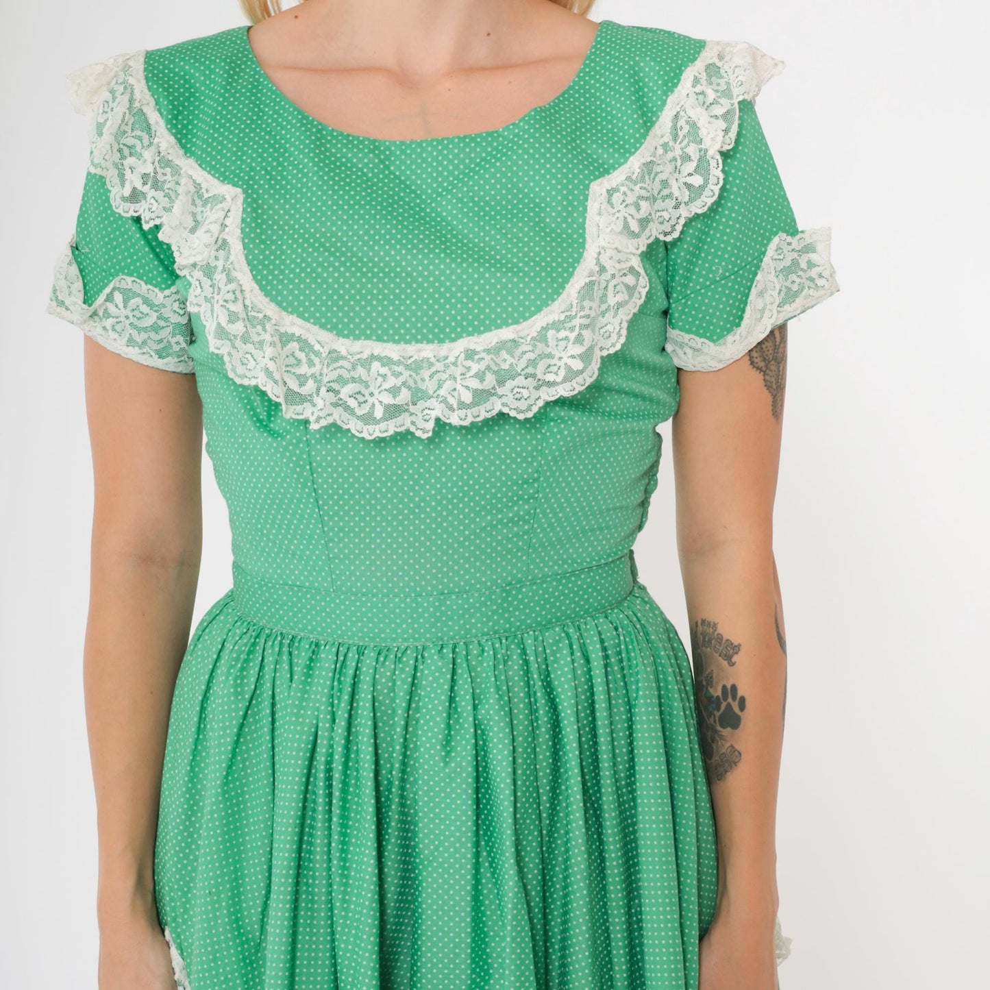 1950s Western Square Dance Dress Green Polka Dot Lace Trim Full Skirt Small