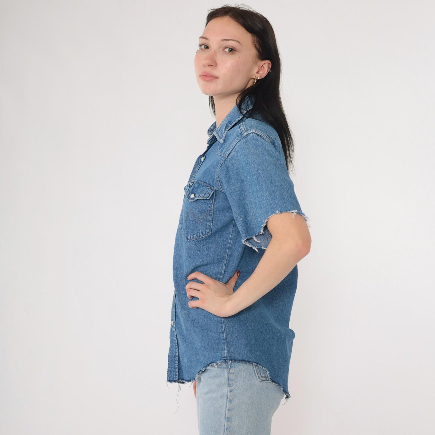90s Wrangler Blue Denim Western Shirt Pearl Snap Cutoff Sleeves Small