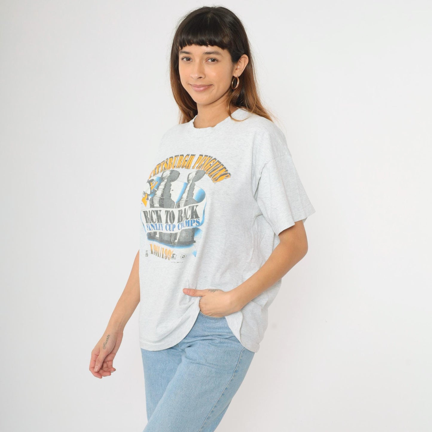 1991/1992 Pittsburgh Penguins Stanley Cup Champions Graphic T-Shirt Heather Grey Extra Large XL