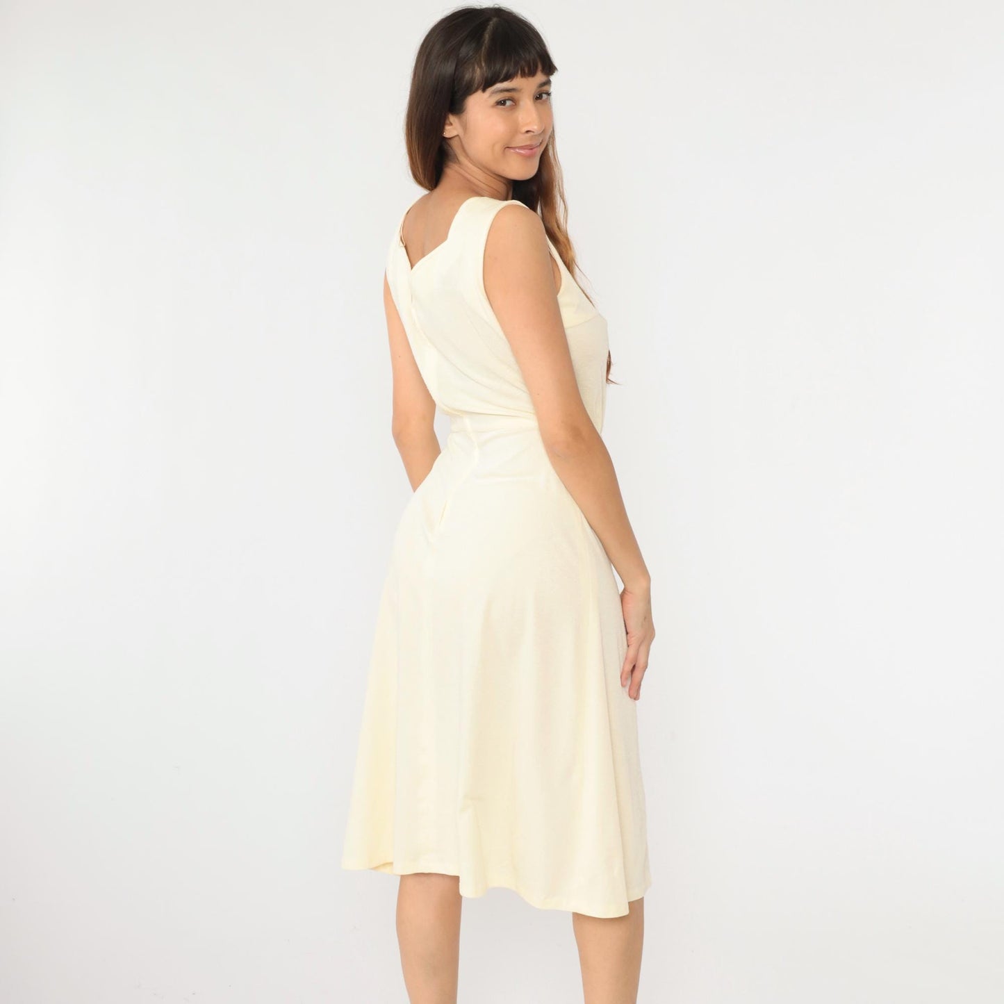 1970s Carnegie of London Cream Scalloped Pleated Midi Dress Small