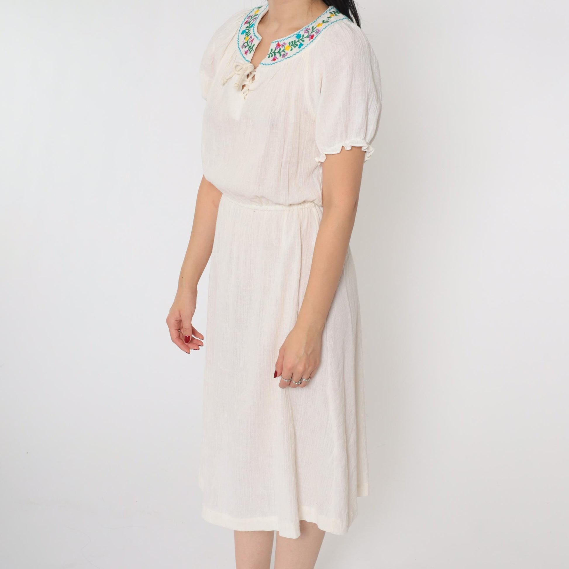 70s Floral Embroidered Off-White Gauze Peasant Dress Lace-Up Midi Small